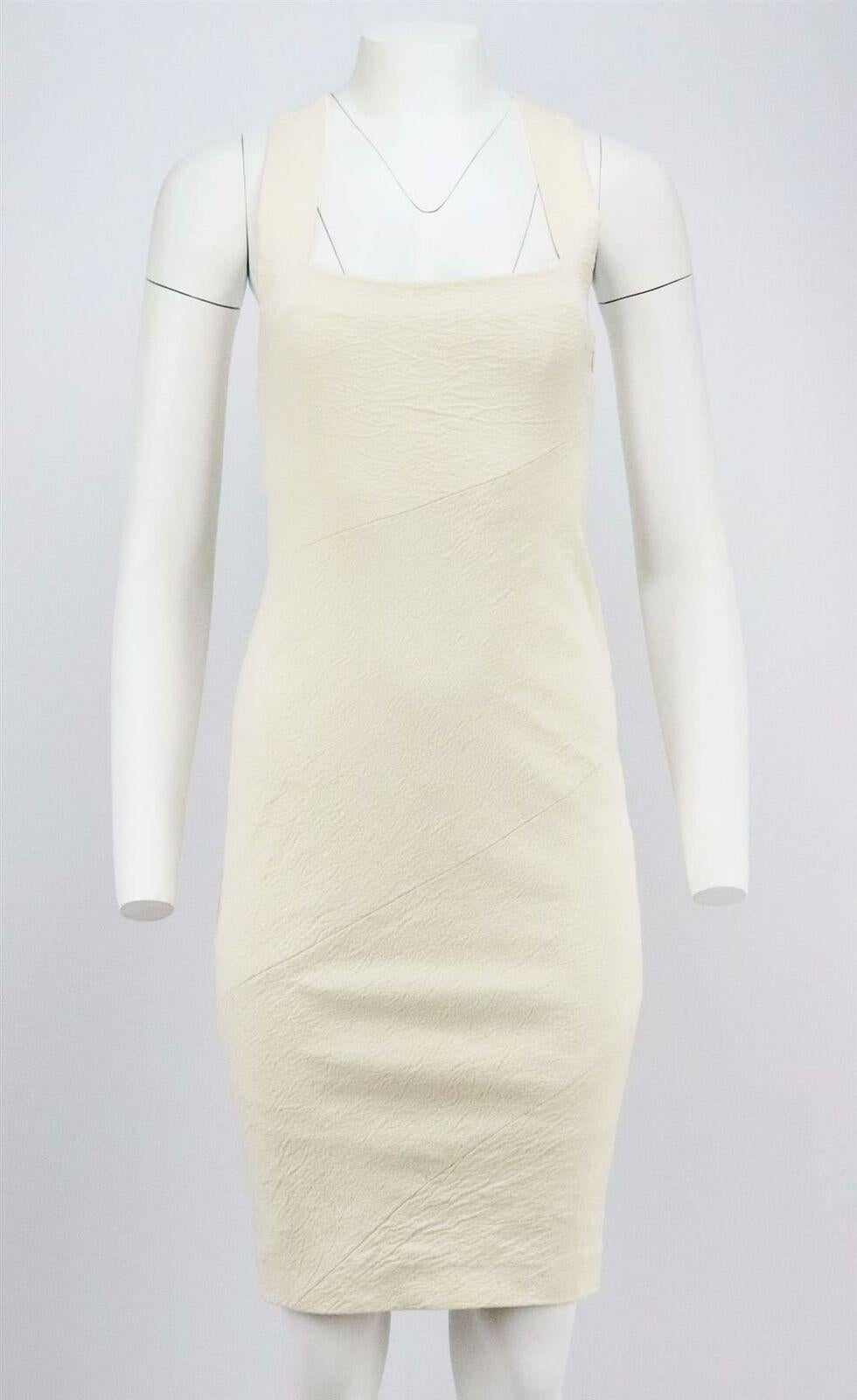 This dress by Donna Karan New York is made from stretch linen-blend - it fits closely to the body and is designed for a bodycon fit that fall just above the knee and has a cross-over back.
Cream linen-blend.
Concealed zip fastening at side.
64%