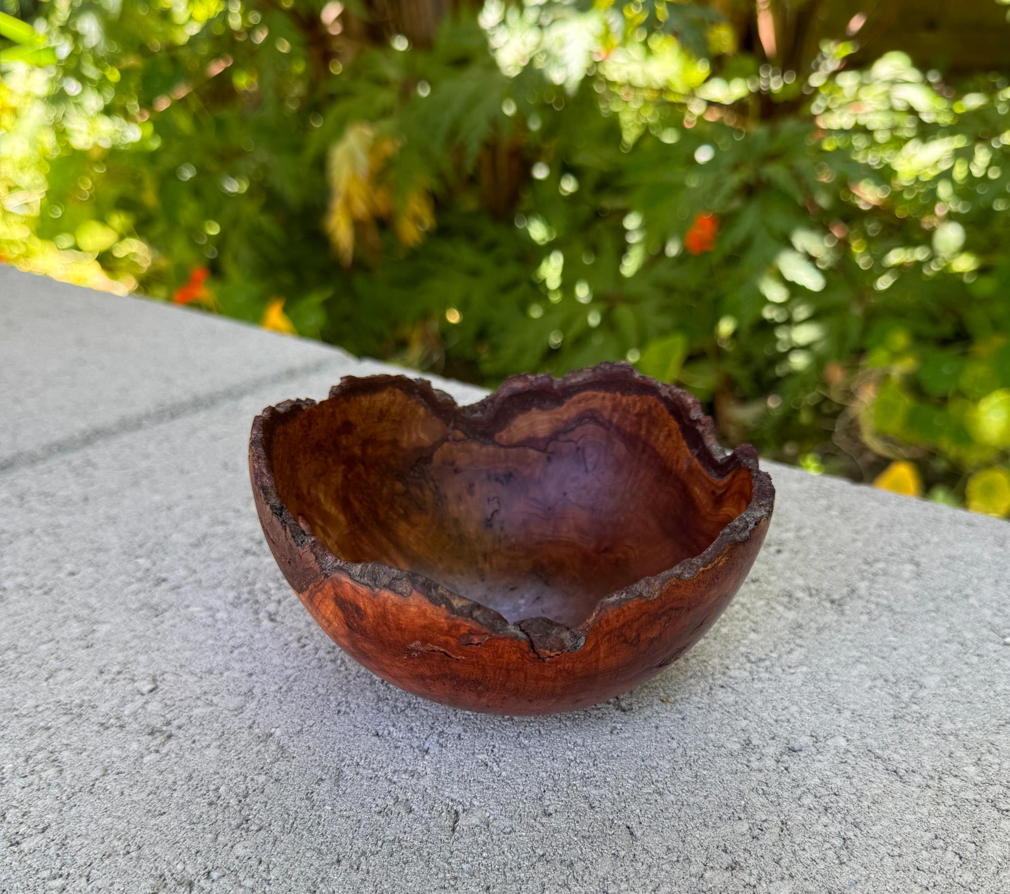 Donna Kausen Handgefertigte Kirsch-Maser-Schale, 2000 im Angebot 3