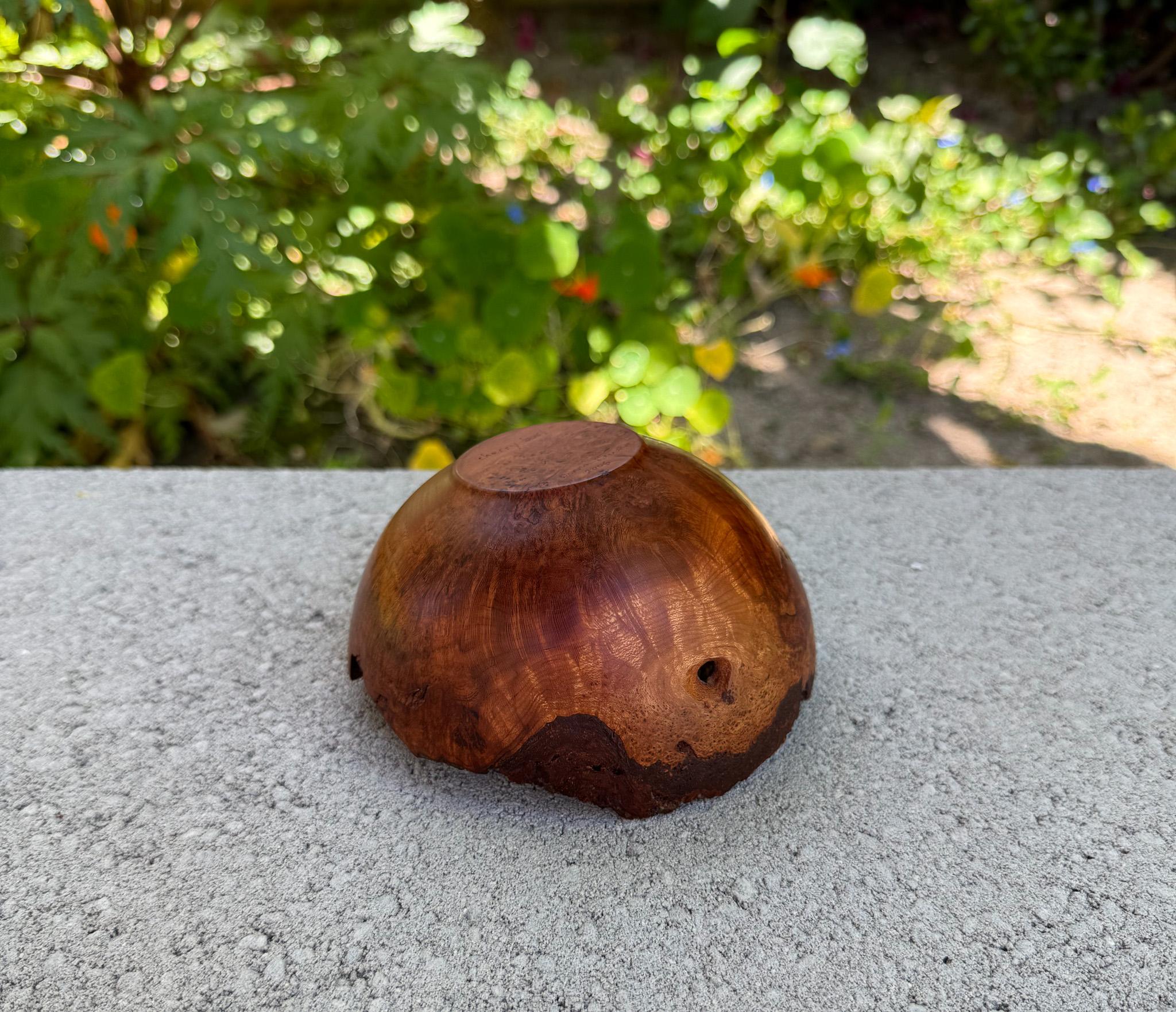 Donna Kausen Handgefertigte Kirsch-Maser-Schale, 2000 (Holz) im Angebot