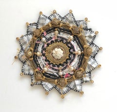 Mandala mit Mischtechnik in Knospen 429, Rosa, Schwarz und Weiß, Gold Roses