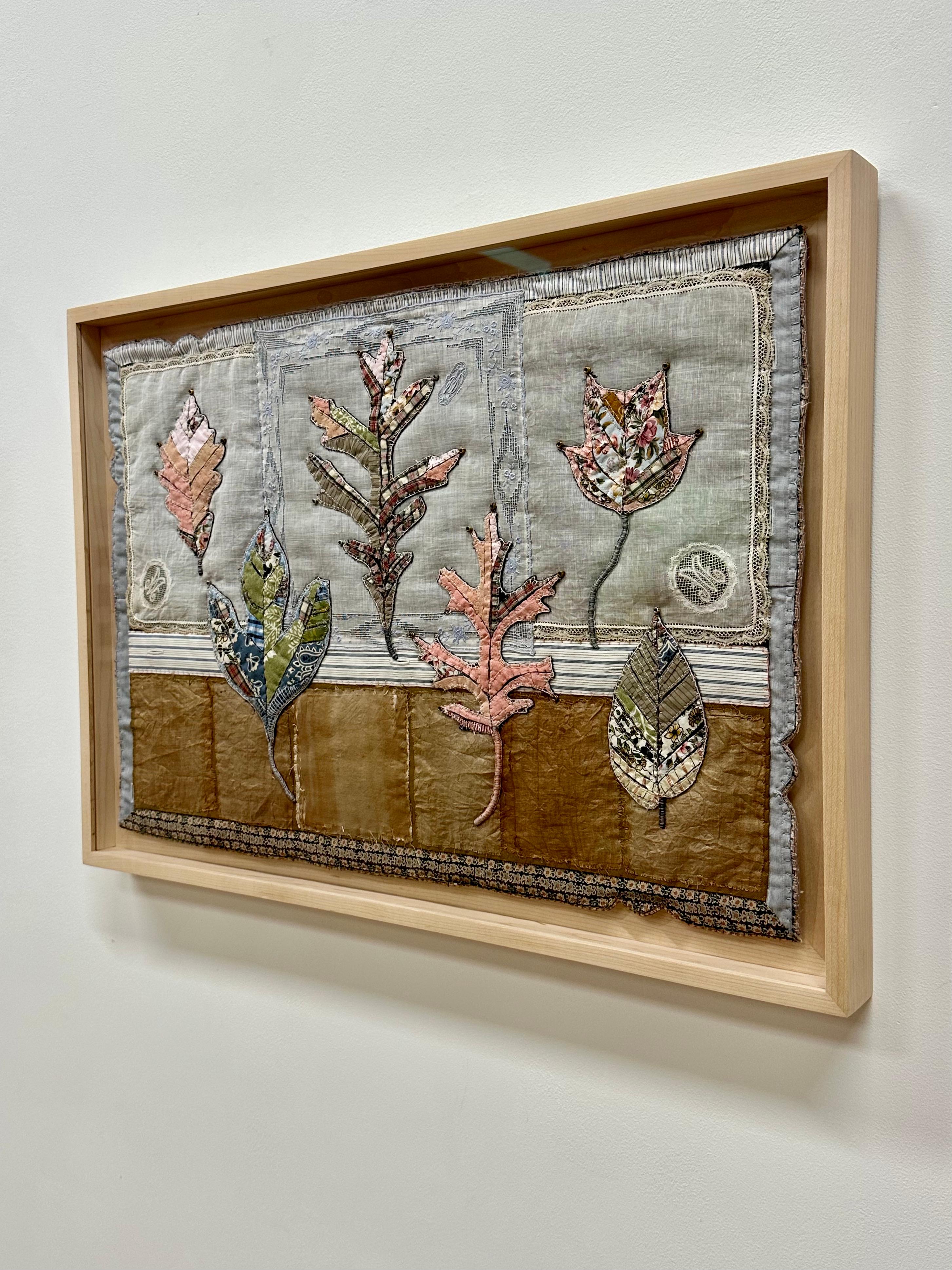 Tailored Herbaria Pocantico River Watershed Five - Pink Brown Textile Leaves en venta 10