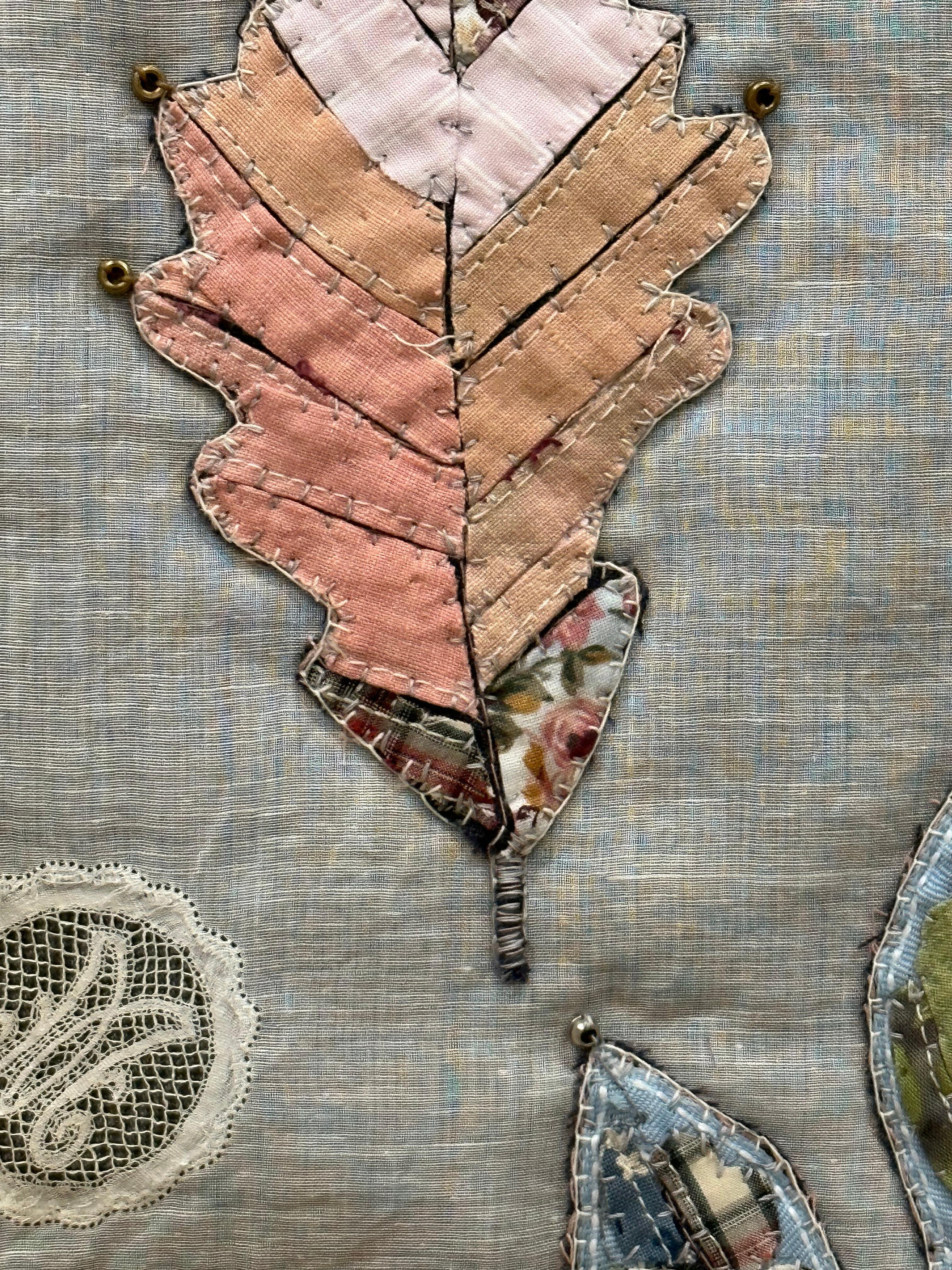 Tailored Herbaria Pocantico River Watershed Five - Pink Brown Textile Leaves en venta 2