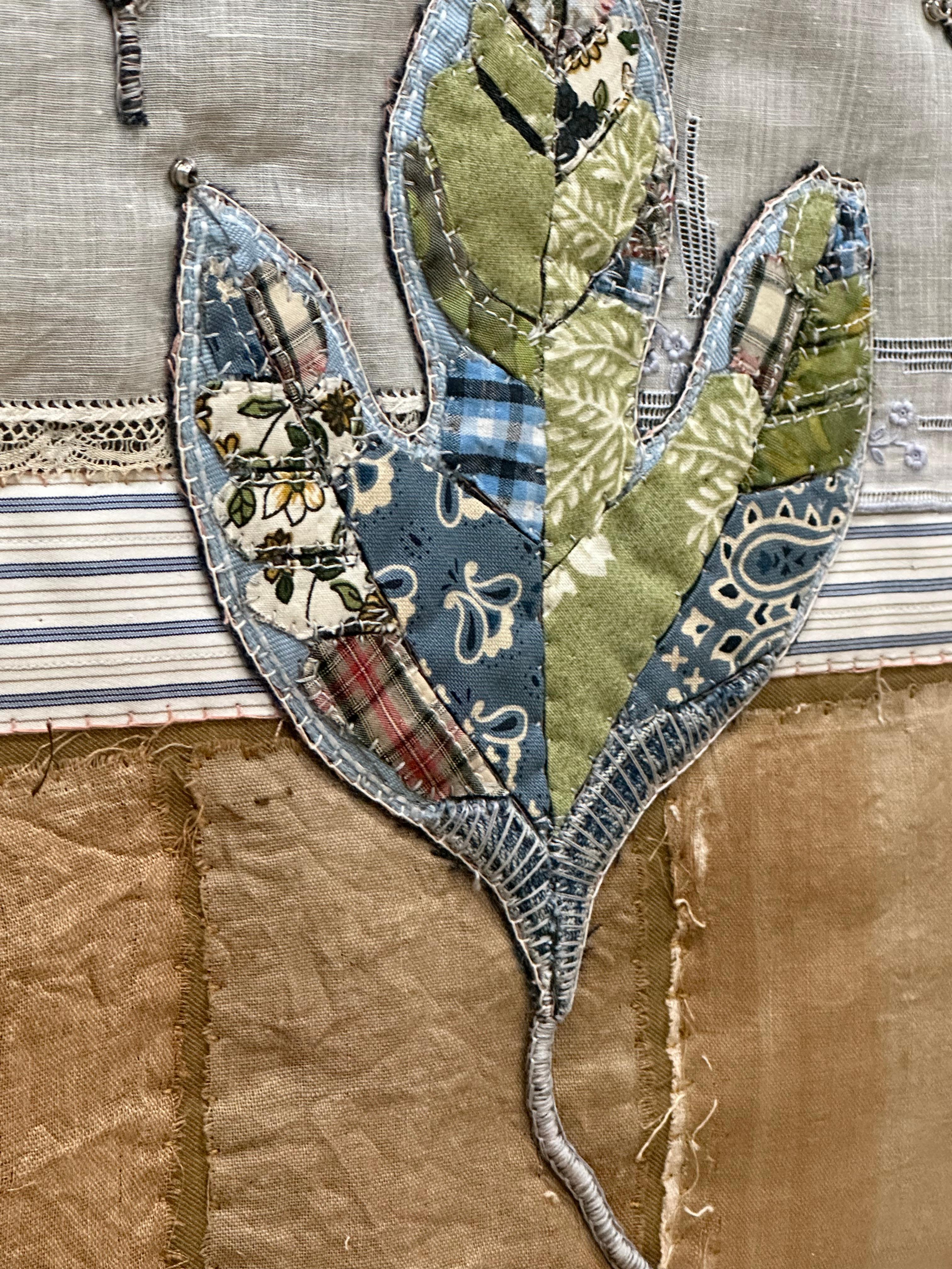 Tailored Herbaria Pocantico River Watershed Five - Pink Brown Textile Leaves en venta 3