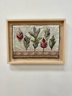 Herbarios personalizados de la cuenca del río Pocantico: hojas textiles en tonos rojo, verde y melocotón