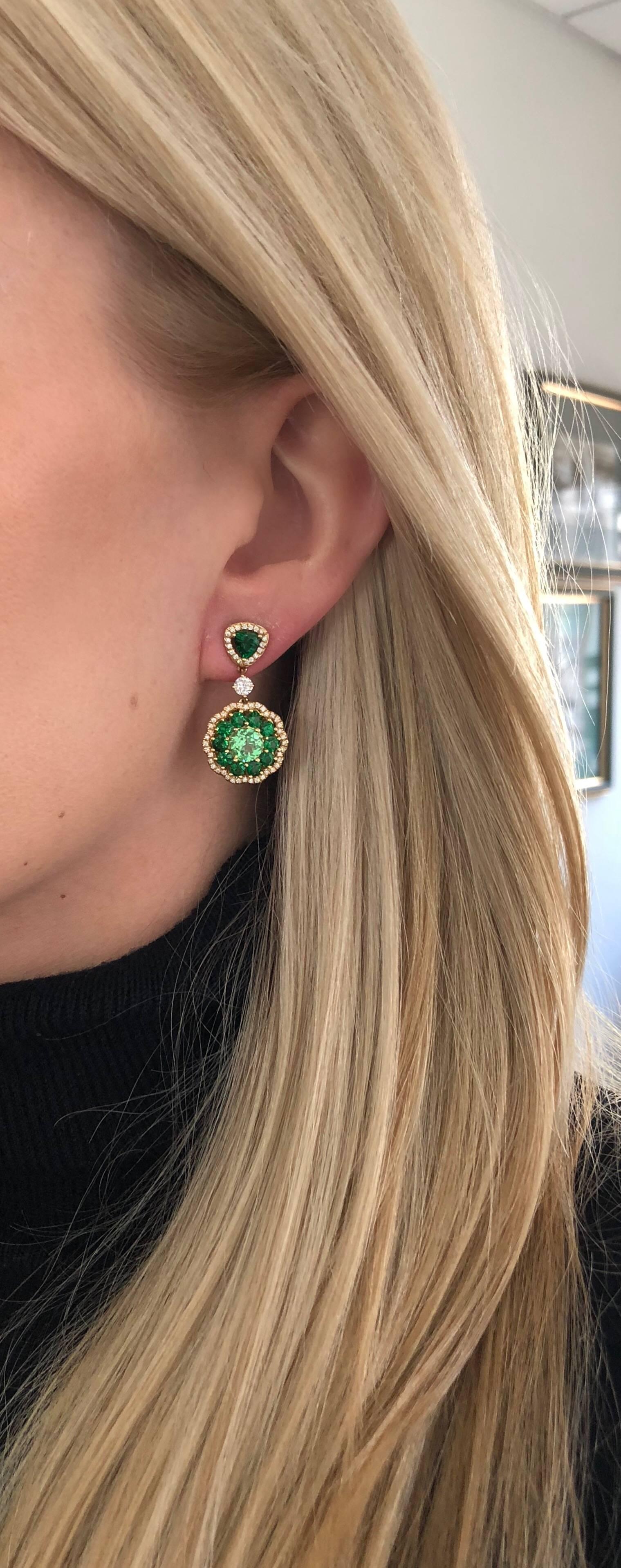 Donna Vock 18 Karat Gold Tsavorite Garnet and Diamond Drop Earrings In New Condition For Sale In New York, NY
