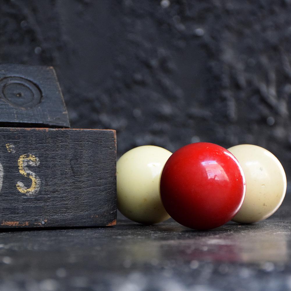 Dons Treen Folkart English Snooker Balls Box 1