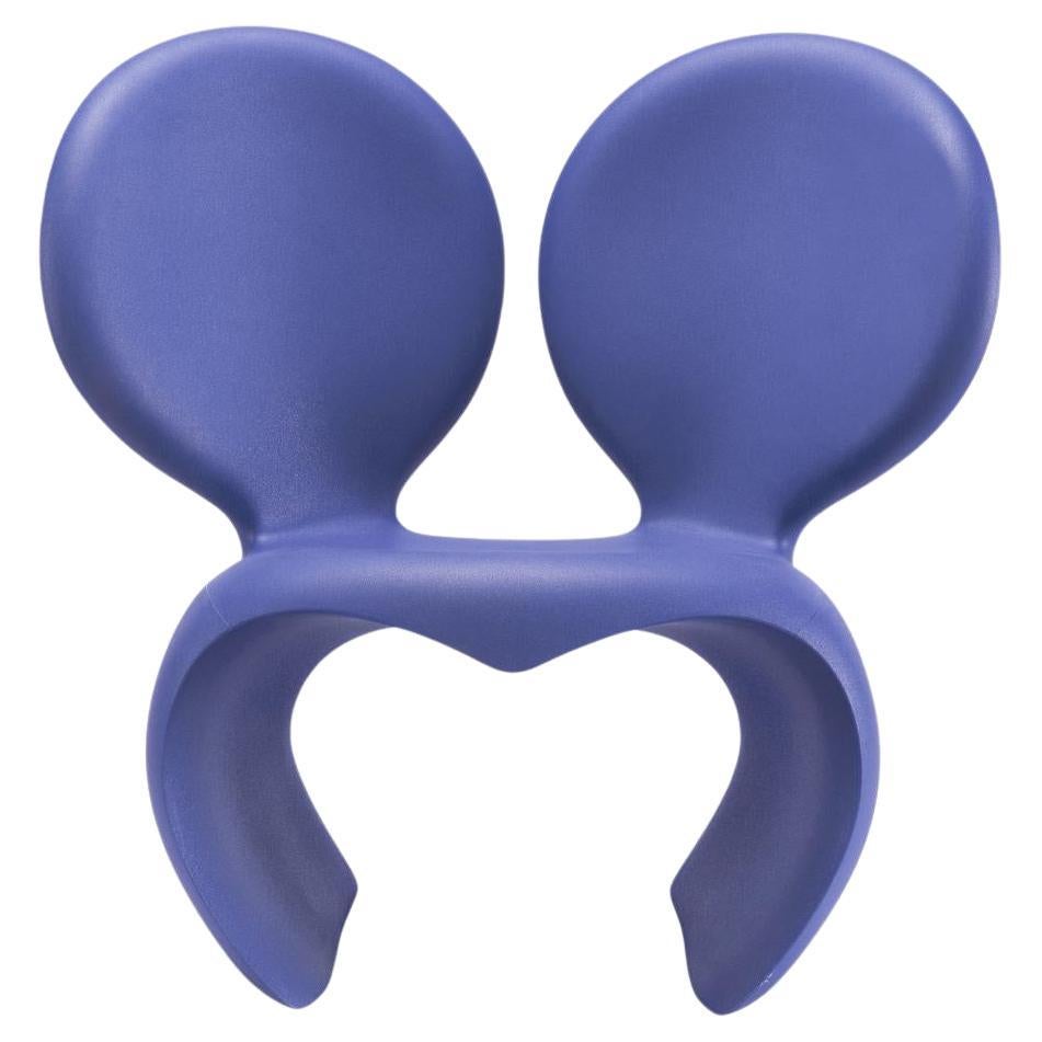 Don't F**K With The Mouse fauteuil en polyéthylène bleu violet de Ron Arad