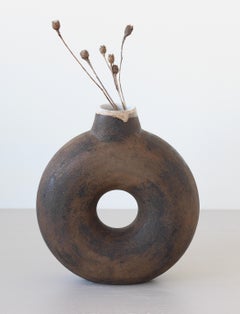 Donuts Dark Vase by Eguzkiñe Egaña