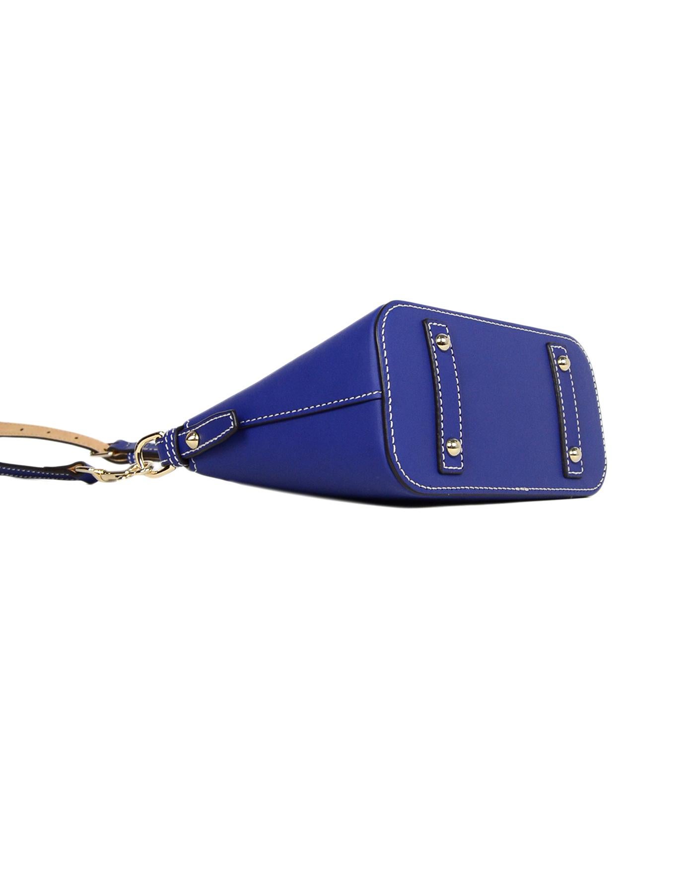 Dooney & Bourke French Blue Leather Domed Crossbody Bag In Excellent Condition In New York, NY