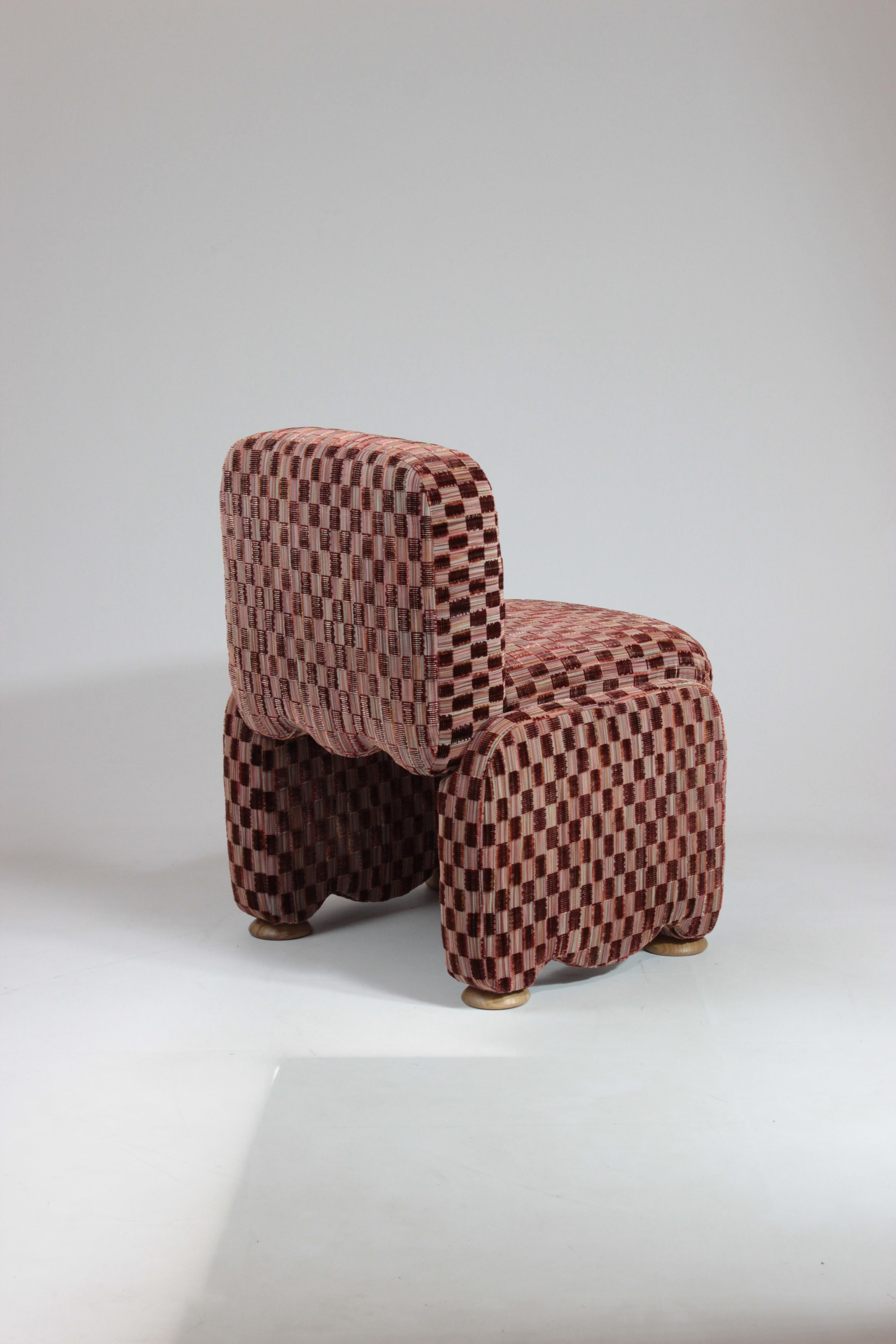DOOQ! NEW! Organic Modernist Cindy chair without arms

Introducing Cindy, our latest addition embodying the essence of the new wave movement. With its sleek design and fluid lines, Cindy stands as a testament to artistic innovation. Its unique,