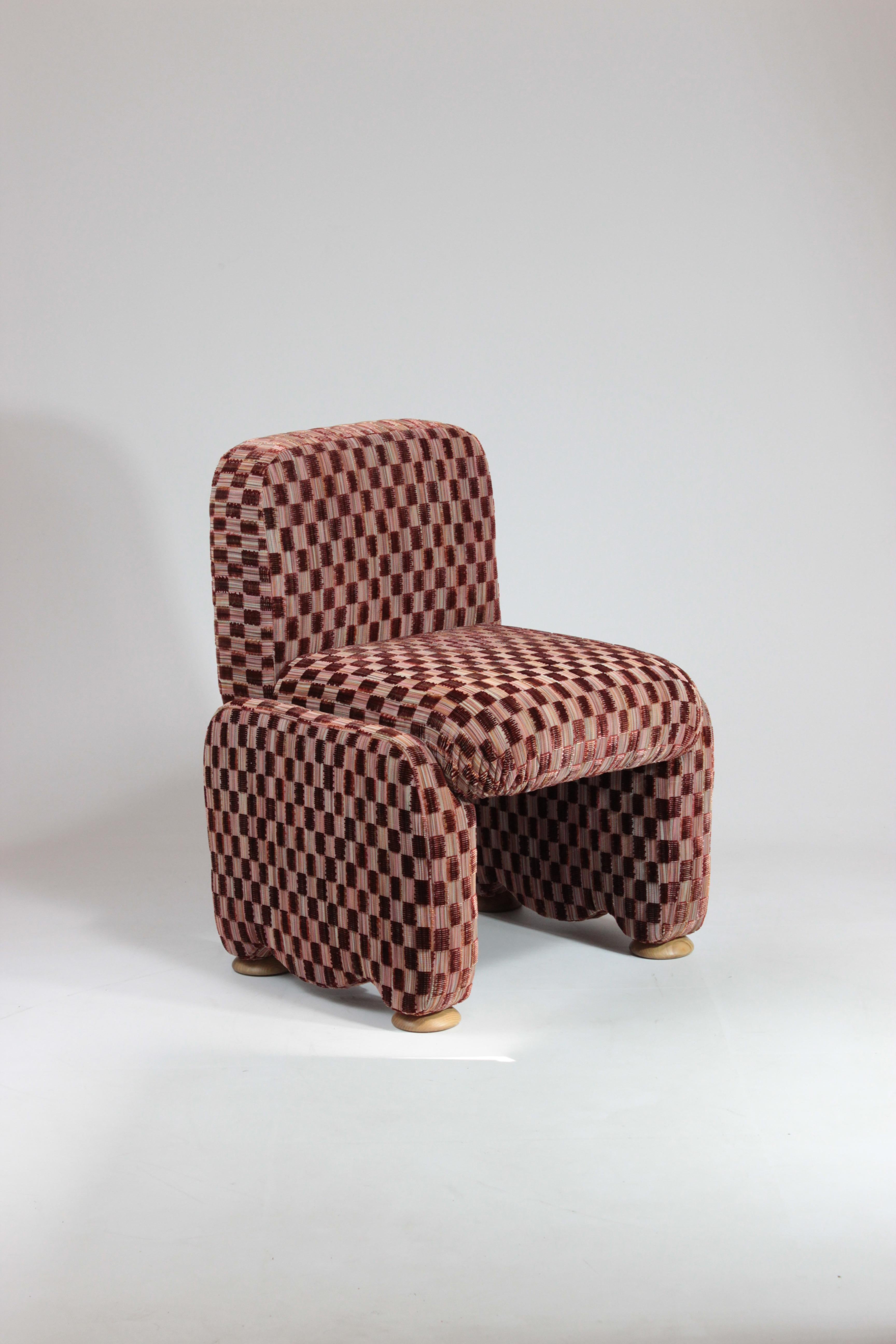 DOOQ! Cindy Chair withou arms in Red Fabric For Sale 1
