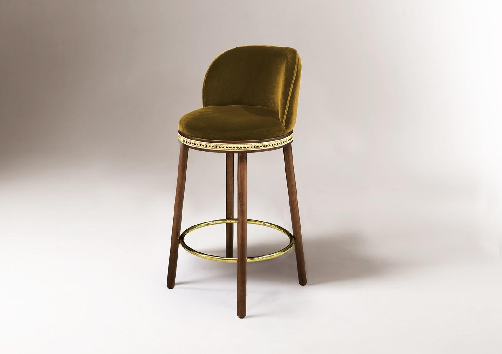 DOOQ Mid-Century Modern Bar Chair Alma with Mustard Velvet, Walnut and Brass

In a piece that combines classic and modern aesthetics we can find a certain harmonic gracefulness paired with an intimate voluptuousness that can embrace you and
