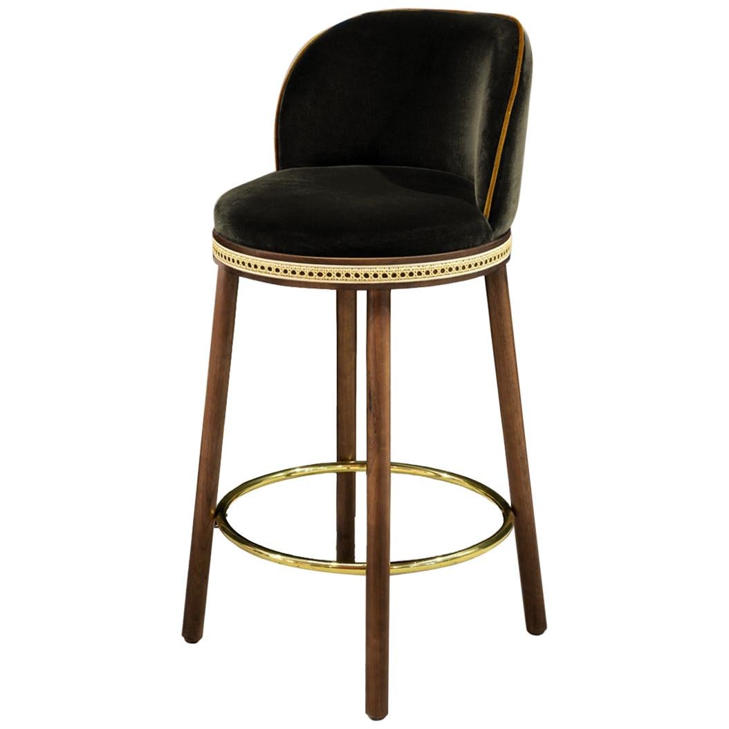 DOOQ Mid-Century Modern Counter Chair Alma with Blue Velvet, Walnut and Brass

In a piece that combines classic and modern aesthetics we can find a certain harmonic gracefulness paired with an intimate voluptuousness that can embrace you and