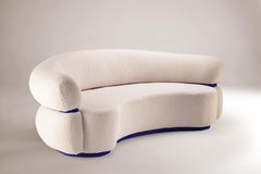 DOOQ Mid-Century Modern Off-white Bouclé Malibu Round Sofa, Blue Velvet, w=200