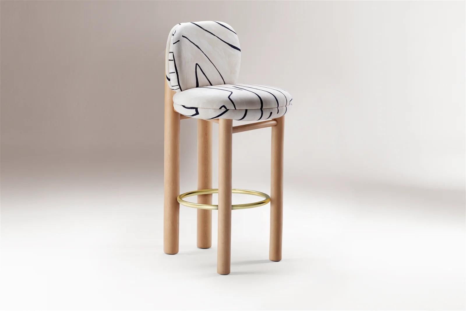 Entdecken Sie Aimi, unseren avantgardistischen Stuhl, der Eleganz und Komfort neu definiert. Aimi ist optisch leicht und dennoch außergewöhnlich komfortabel und besticht durch ein bemerkenswertes Design, das Ästhetik und Funktionalität mühelos