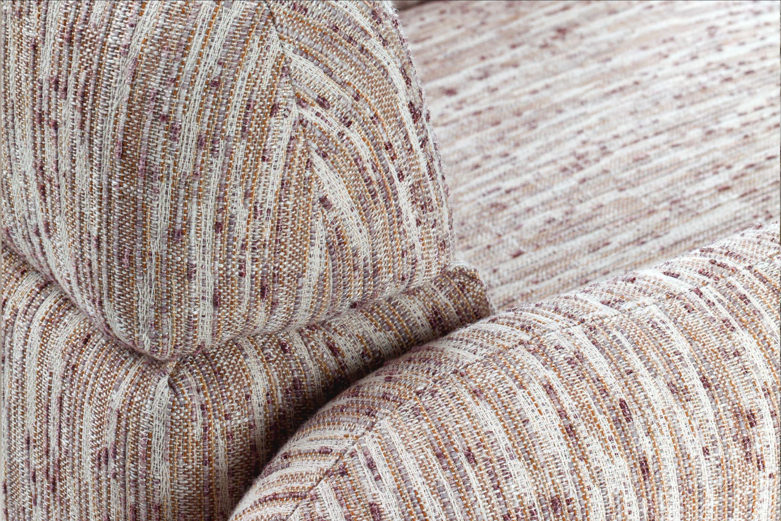 DOOQ! NUOVO! Sedia organica modernista Vertigo in tessuto beige e grigio

Ti presentiamo Vertigo, la nostra straordinaria sedia ispirata al movimento brutalista, dove l'estetica del cemento grezzo incontra un comfort senza pari. Il design audace e