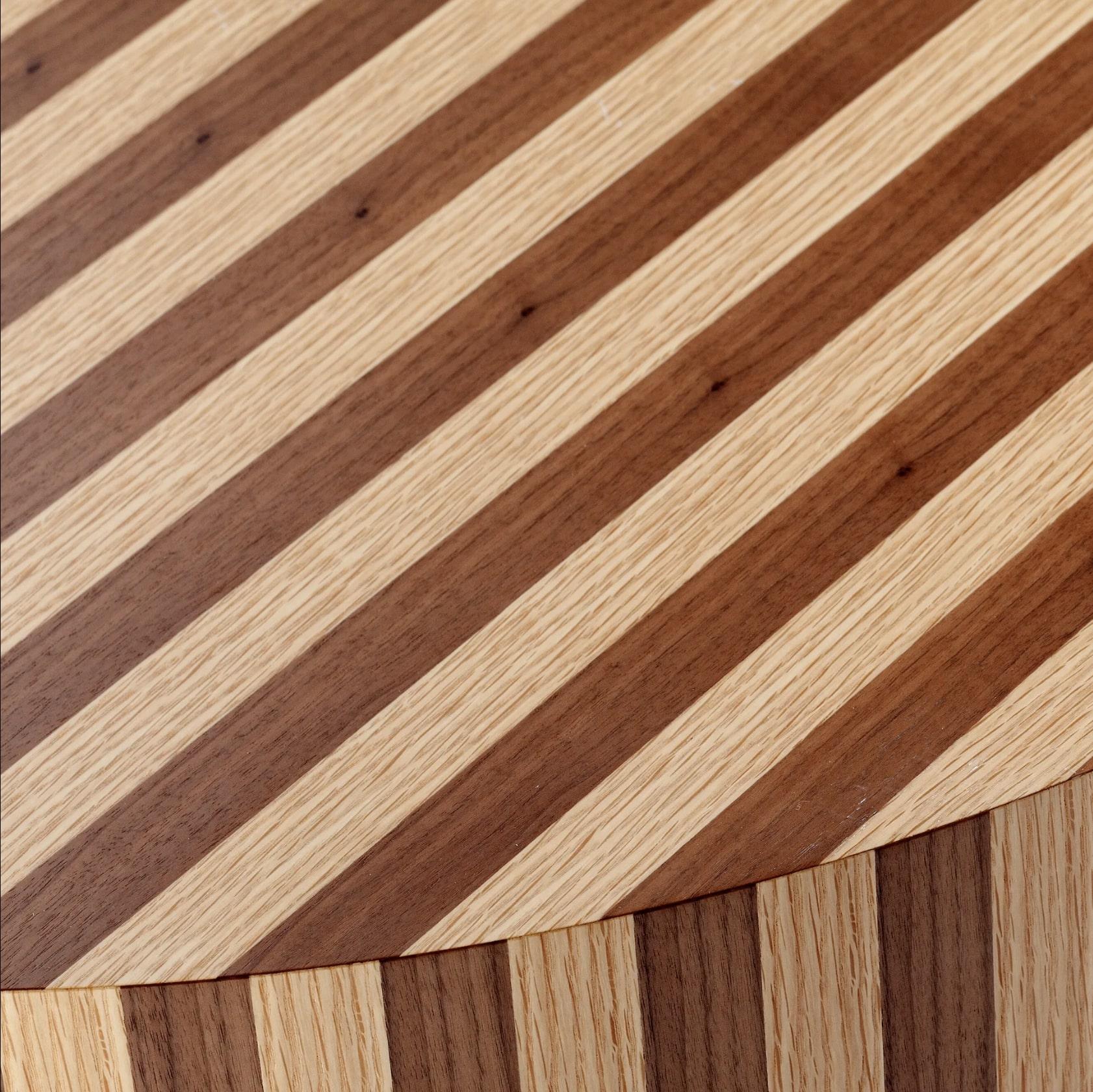 Portugais DOOQ ! NOUVEAU ! Table ovale en Wood Wood en vente