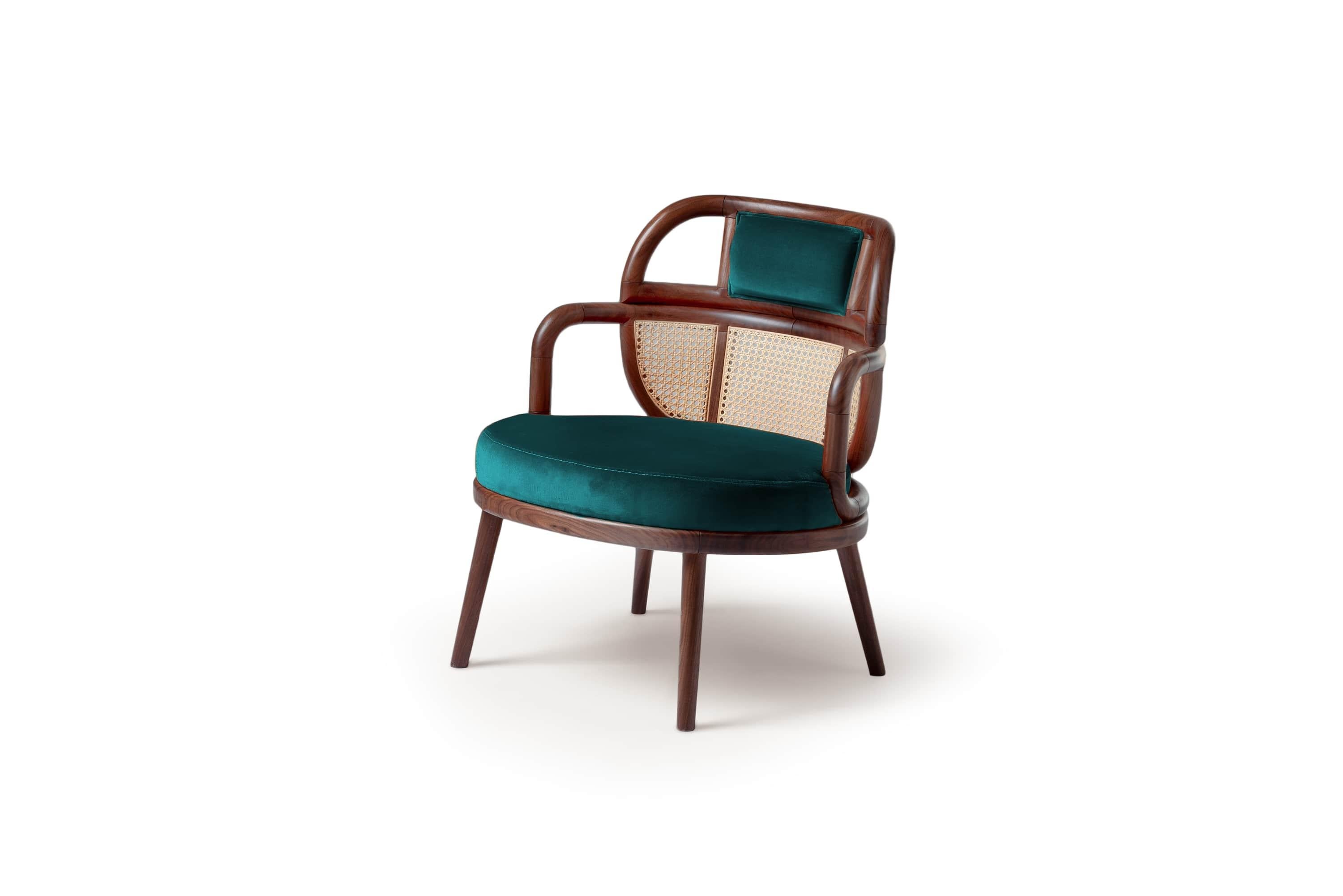 DOOQ Organic Modern Armchair Havanna in Nussbaum massiv und Boucle beige im Angebot 8