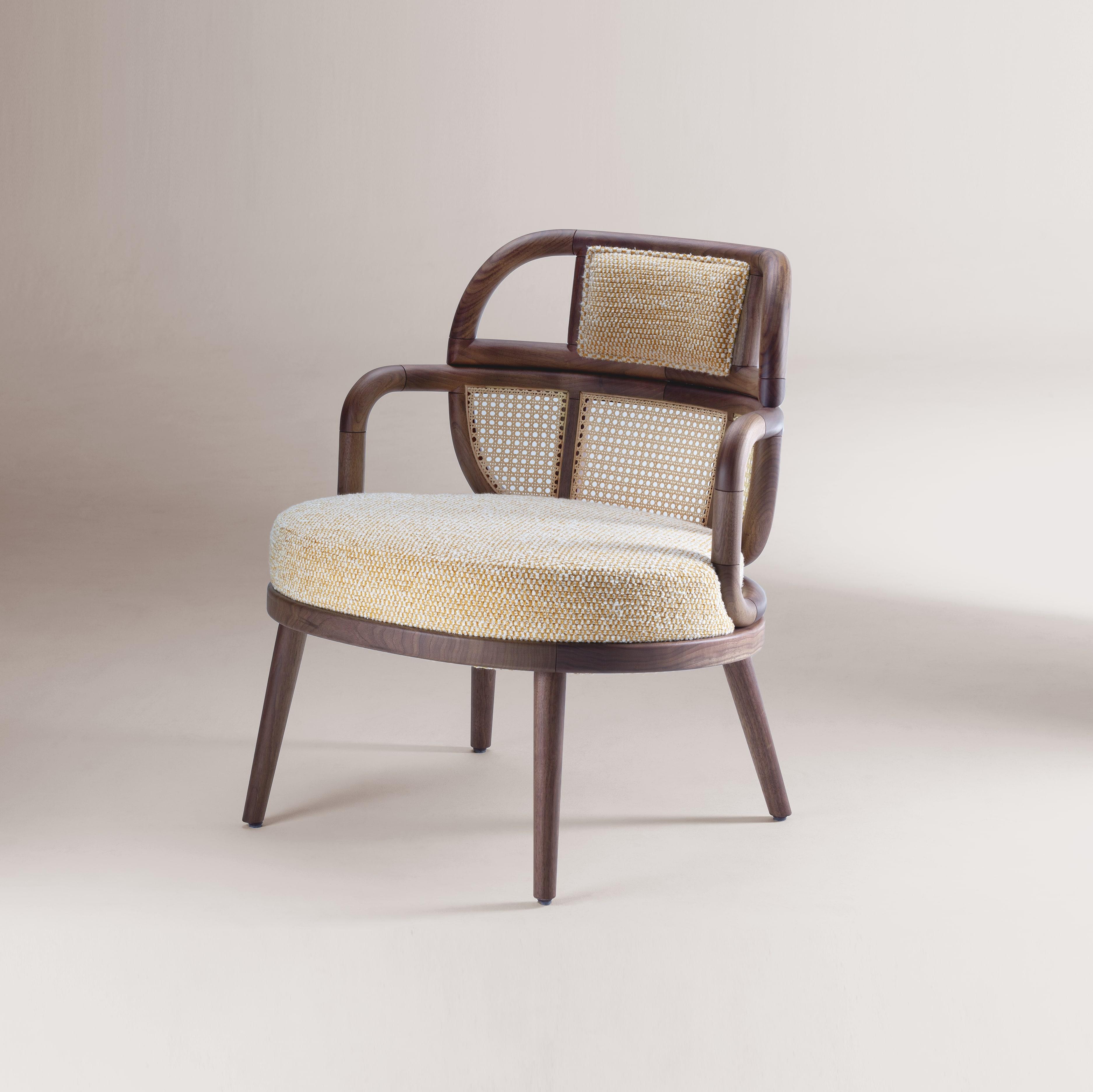 Sillón DOOQ Organic Modern Havana de nogal macizo y suave terciopelo de algodón de pato en venta 11