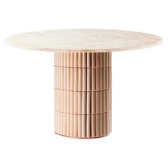 DOOQ! NEU! Handgefertigter Nouvelle Vague-Esstisch in Nude, Organische Moderne, D=120 cm, Nude