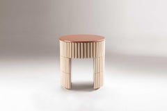 DOOQ, table d'appoint portugaise moderne et organique faite à la main, couleur chair foncée Nouvelle Vague