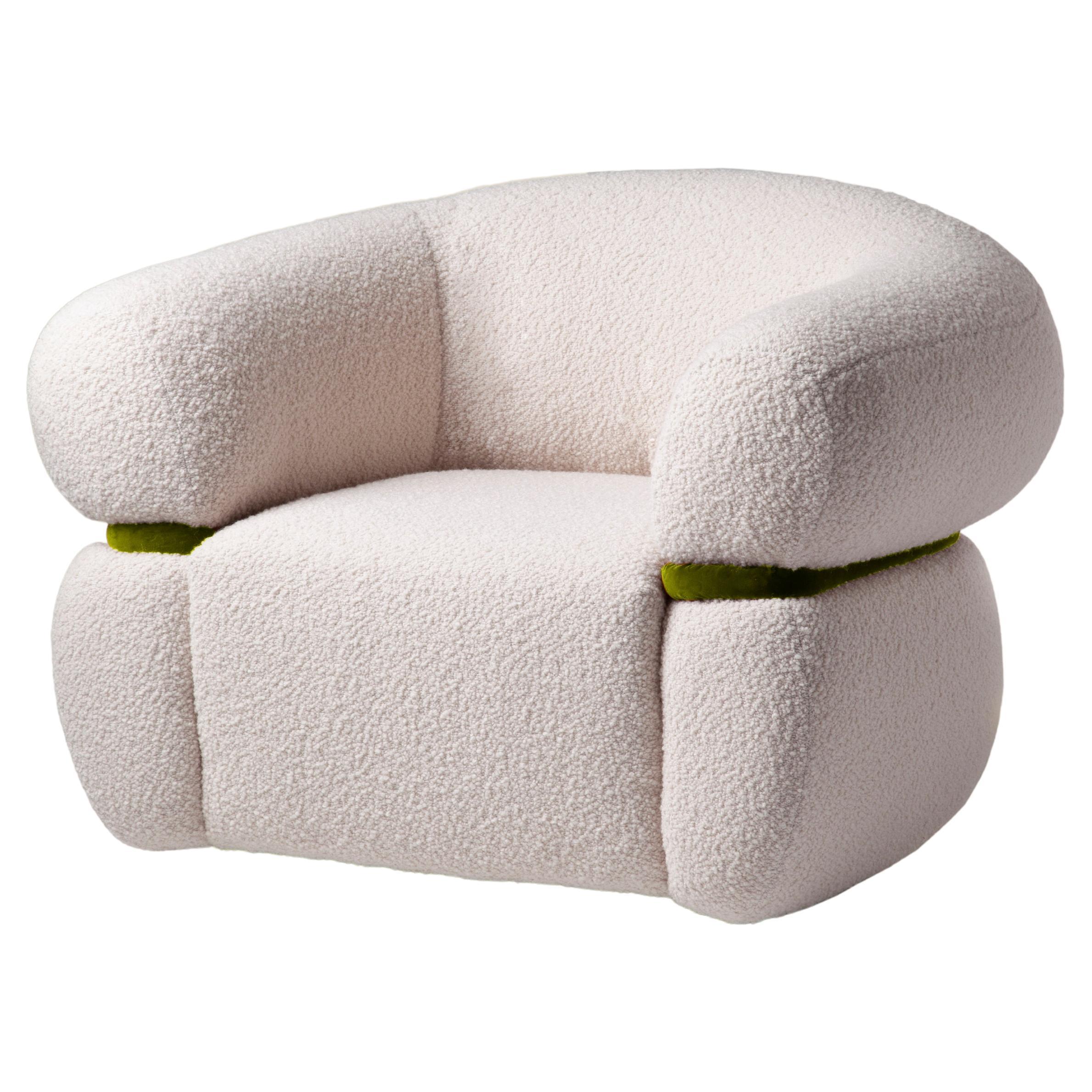 DOOQ Organic Modern Off-white Bouclé Armchair with Green Velvet details Malibu For Sale