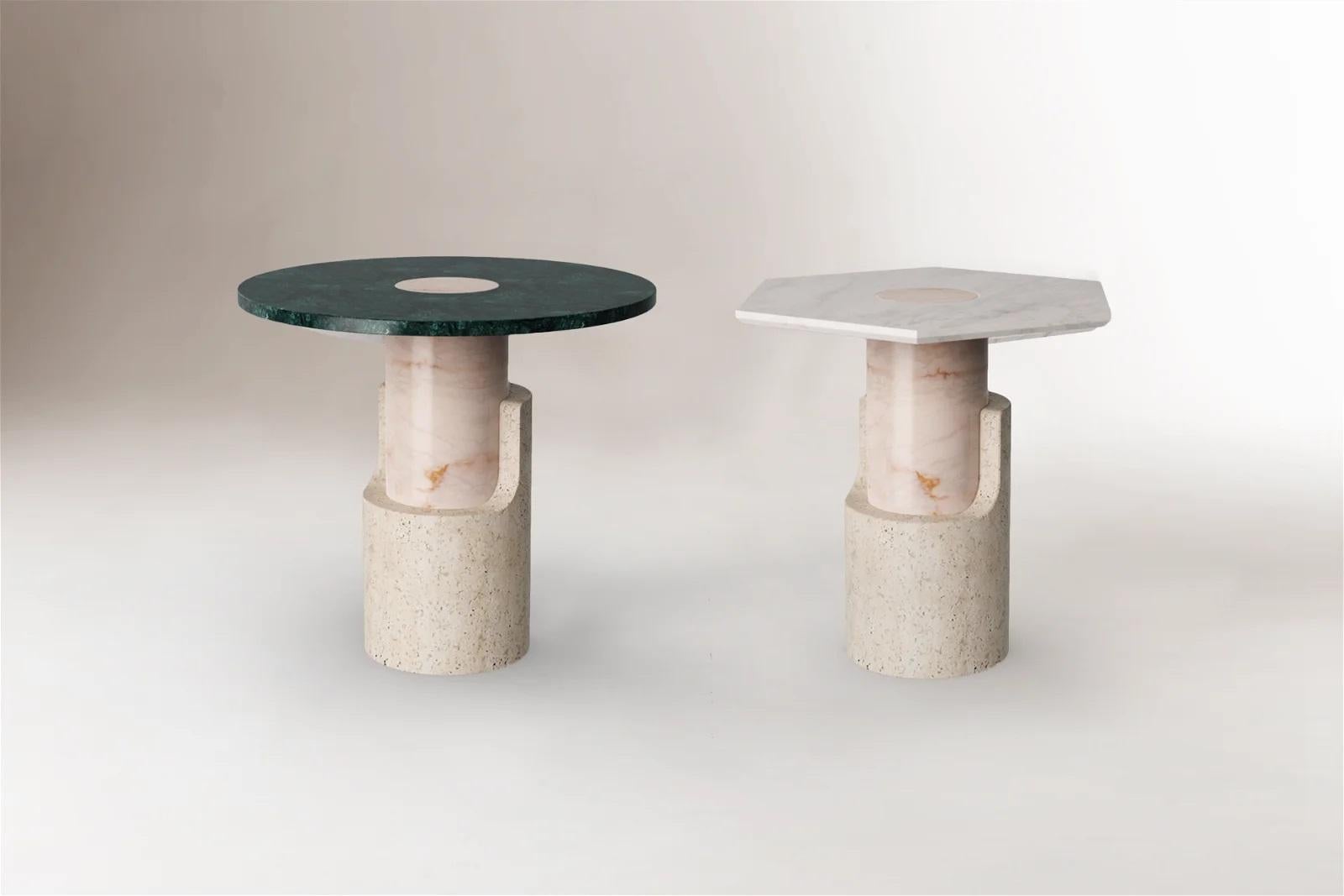 Bauhaus Table d'appoint DOOQ en travertin et bracelet en marbre blanc Estremoz en vente