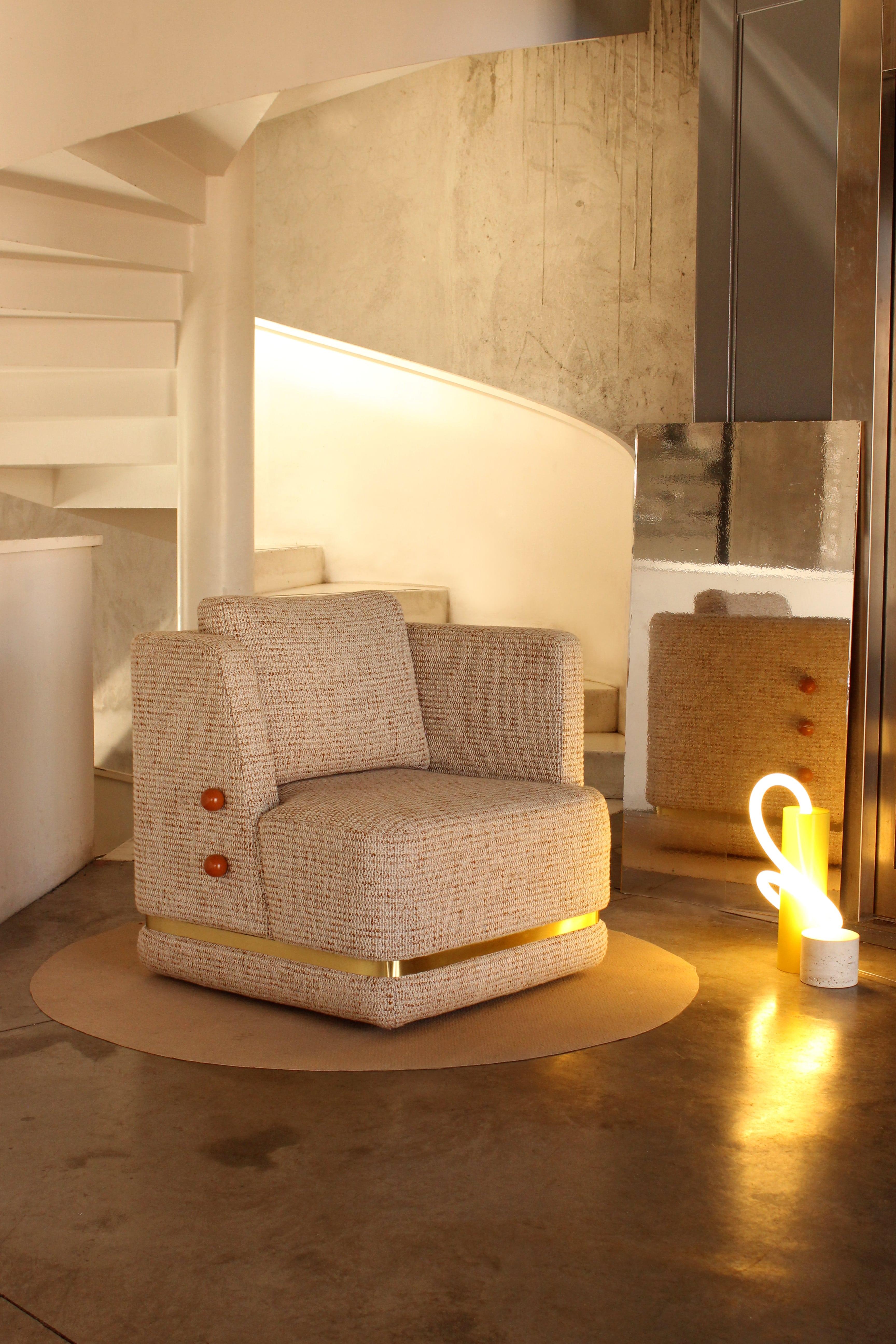 DOOQ Fauteuil pivotant en Brown avec détails en laiton Panorama en vente 4