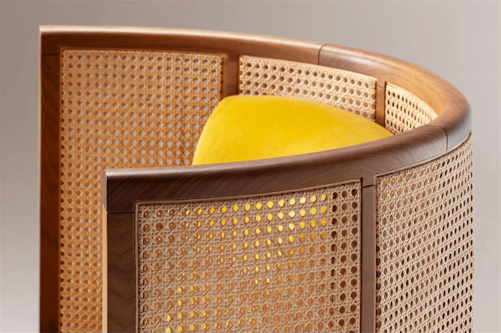 fauteuil en rotin pivotant