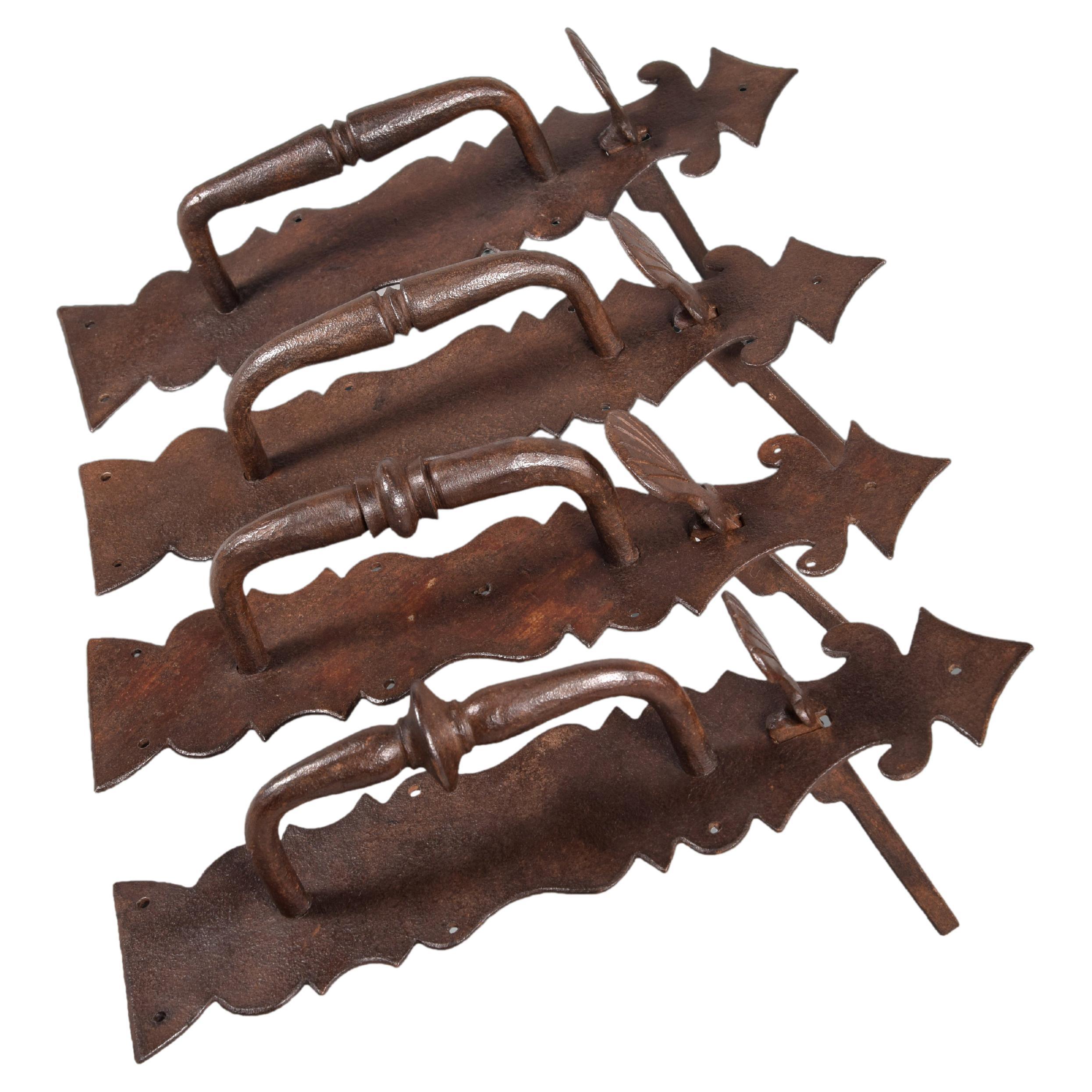 Tirador de puerta, hierro forjado Siglo XX, Precio por unidad