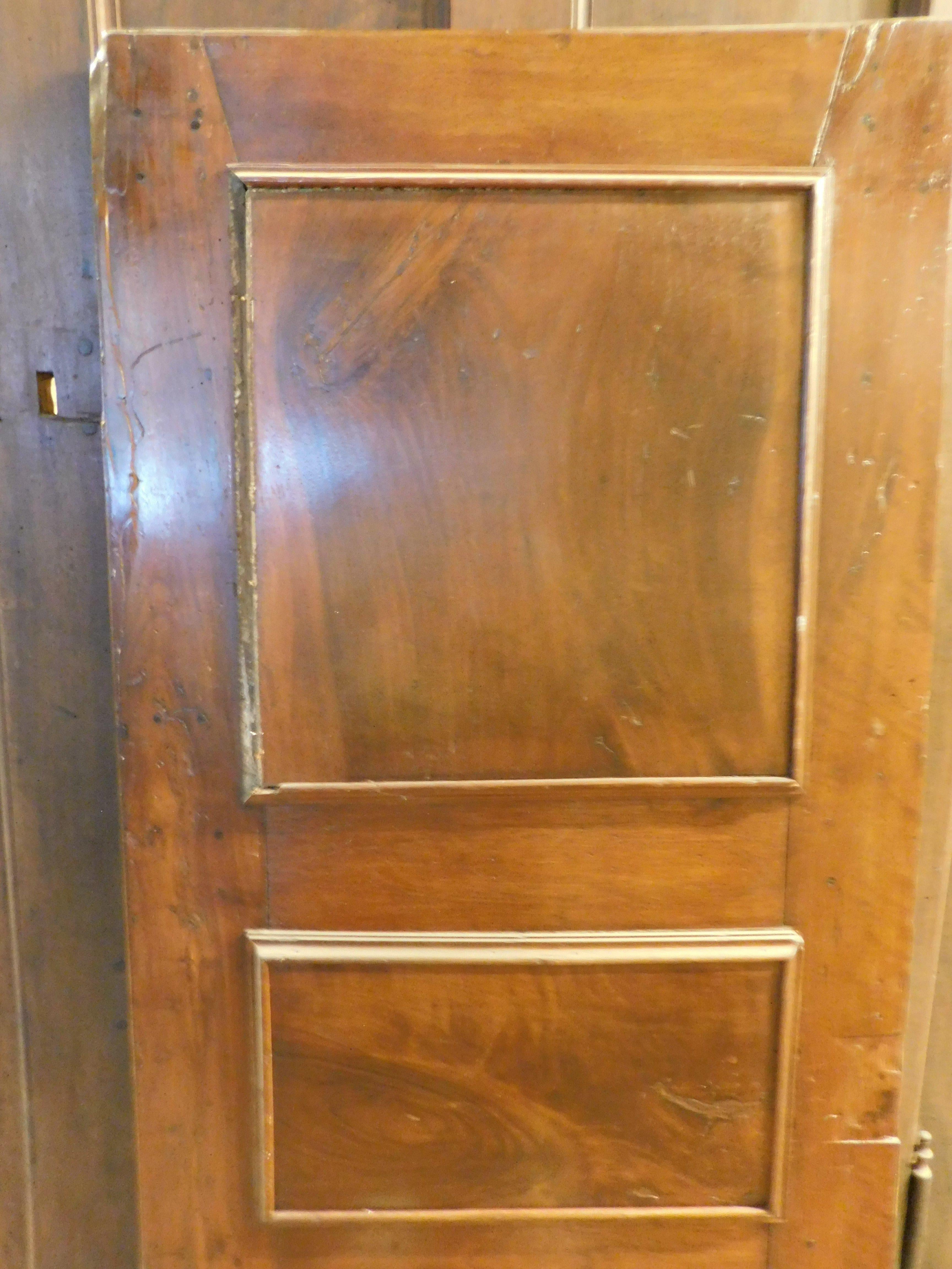 Puerta, panel de nogal, ricamente incrustado en madera clara, italia en venta 5