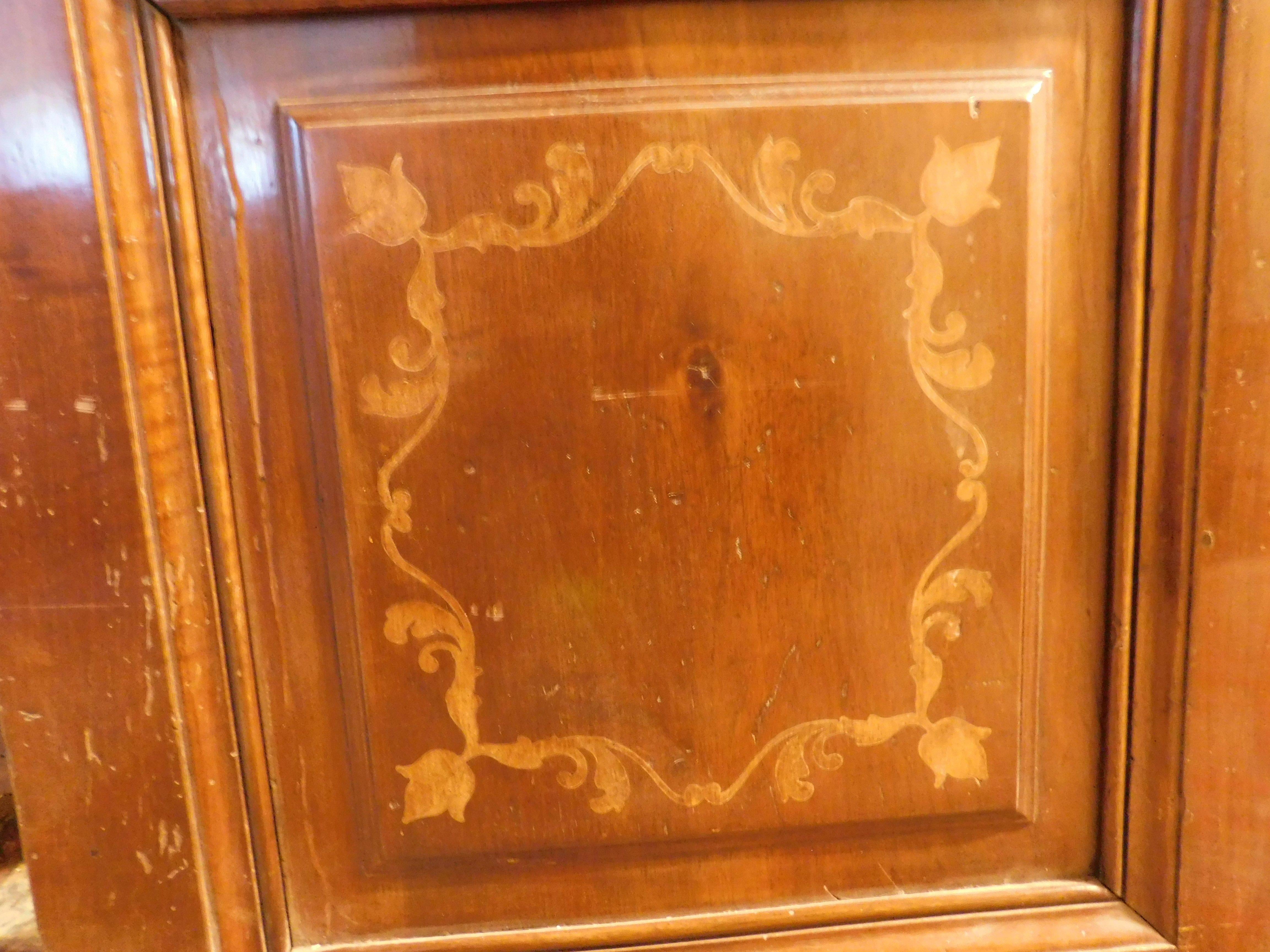 Puerta, panel de nogal, ricamente incrustado en madera clara, italia en venta 2