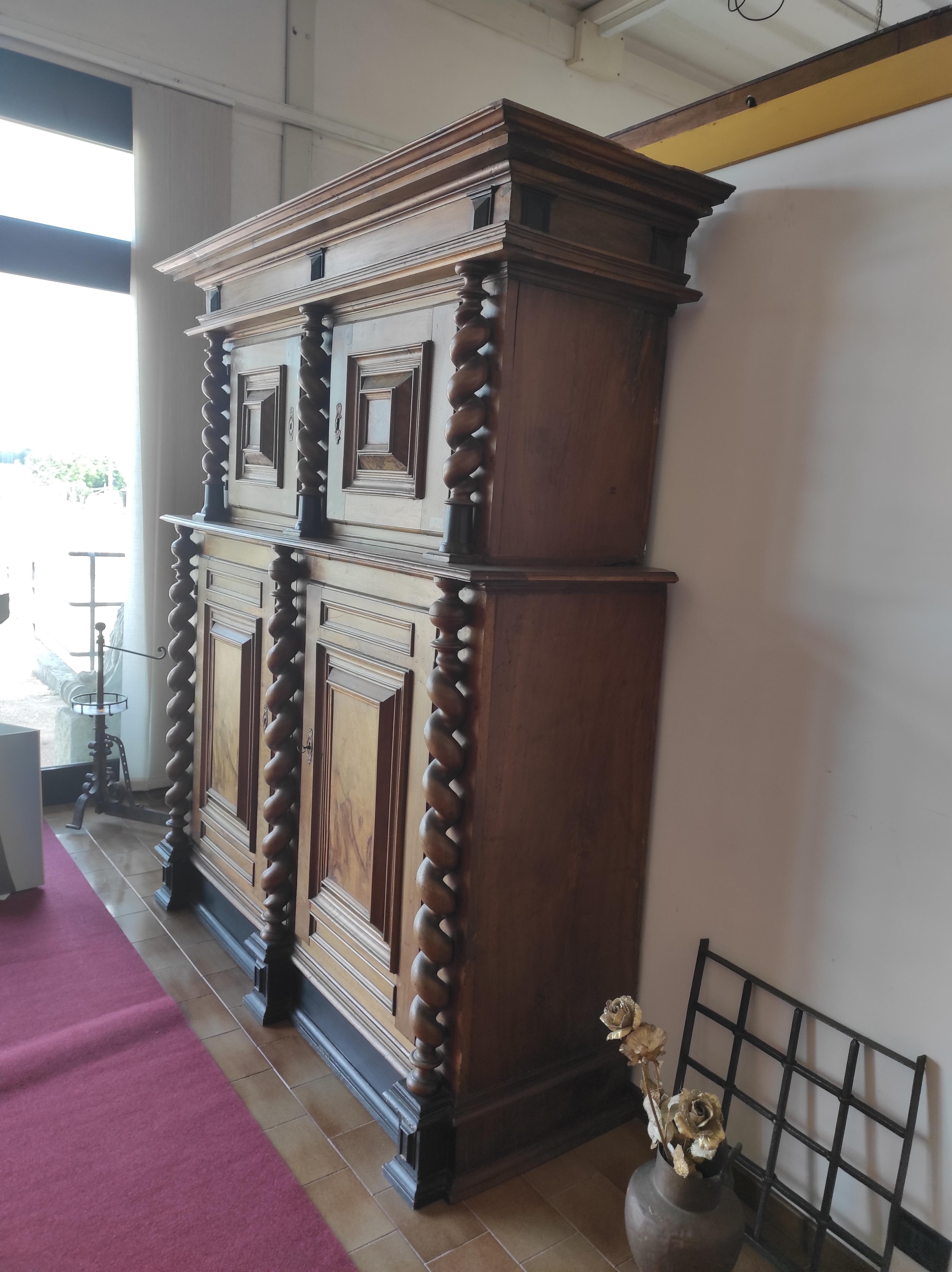 French Double body with twist columns For Sale