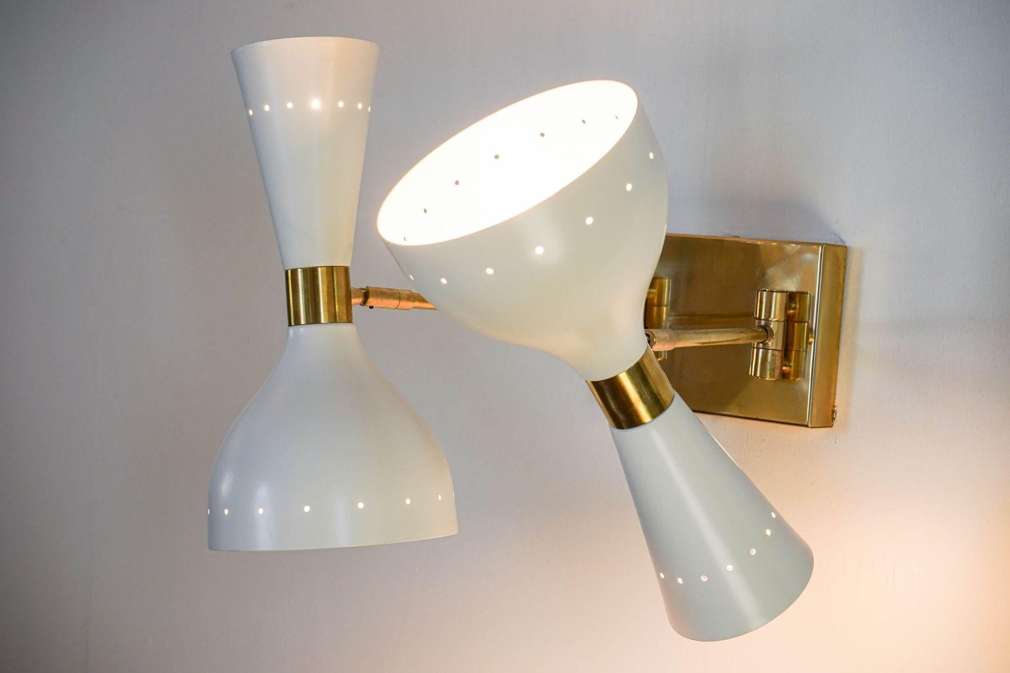 Doppio, pair of sconces rotating with pivot heads, twin lights. Piattelli design For Sale 2