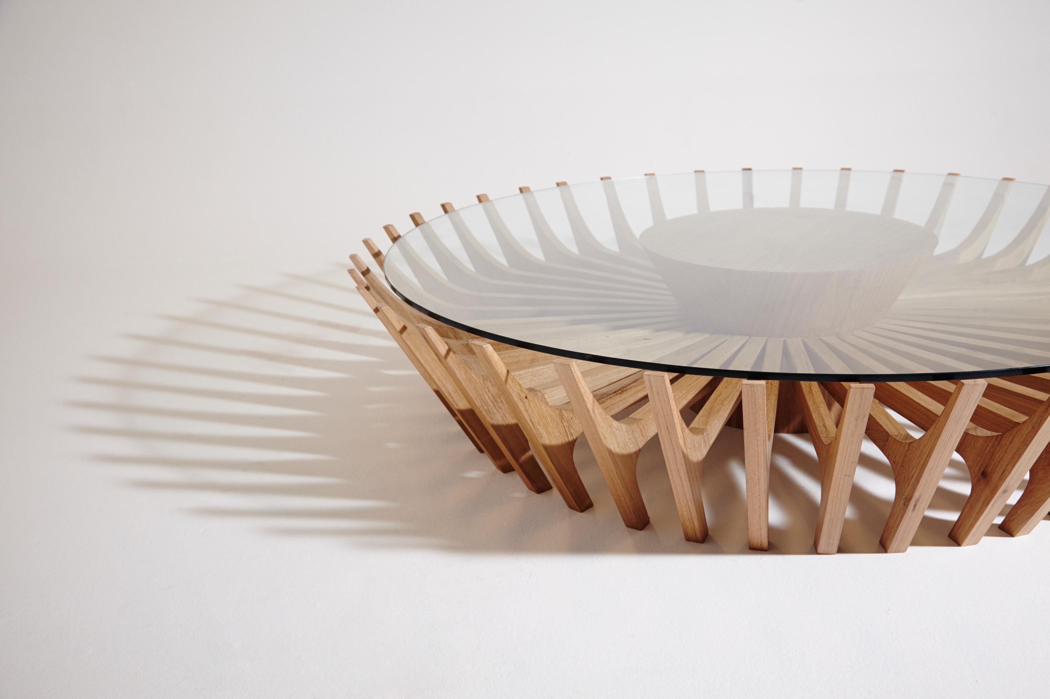 Glass Seamless Motion - Dora Coffee table For Sale