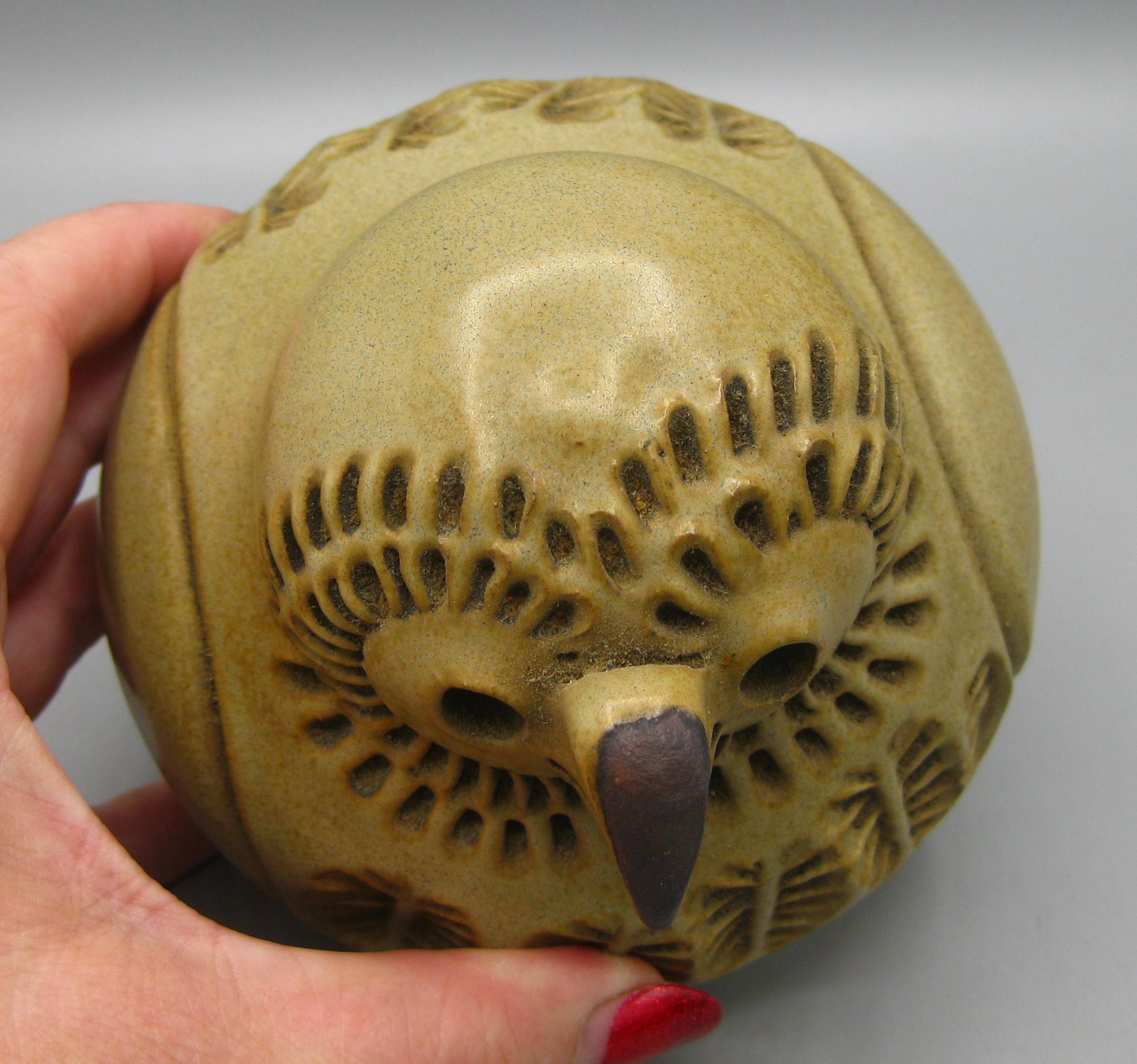 Dora De Larios California Pottery Diseño Cerámica Figurilla Búho Escultura Cerámico en venta