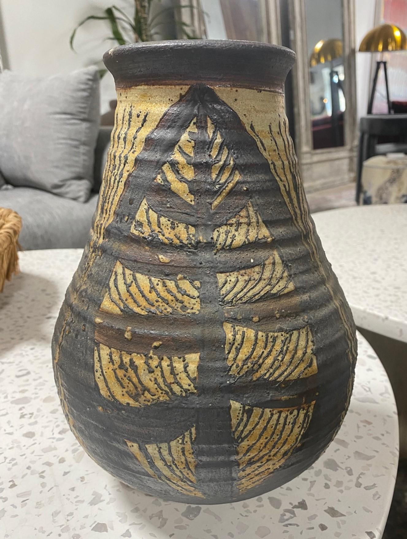 Hand-Crafted Dora De Larios Signed Mid-Century Modern California Studio Pottery Large Vase For Sale