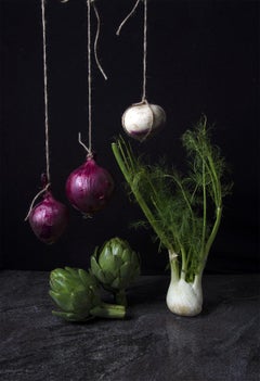 Cebollas con alcachofas II. From The Bodegones still life photography series