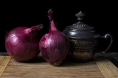 Cebollas con Jarrito. From The Bodegones still life color photography series