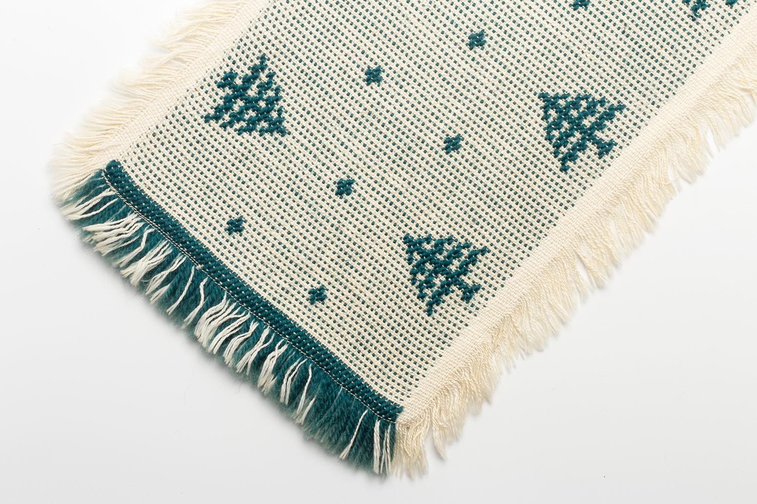 Dora Jung / Table runner / Gifted by Dora Jung to Simone Prouvé in 1954. For Sale 1