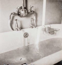 Lichtstrahl, der in eine Badewanne fällt, (Trait de Lumière Tombant dans une Baignoire)