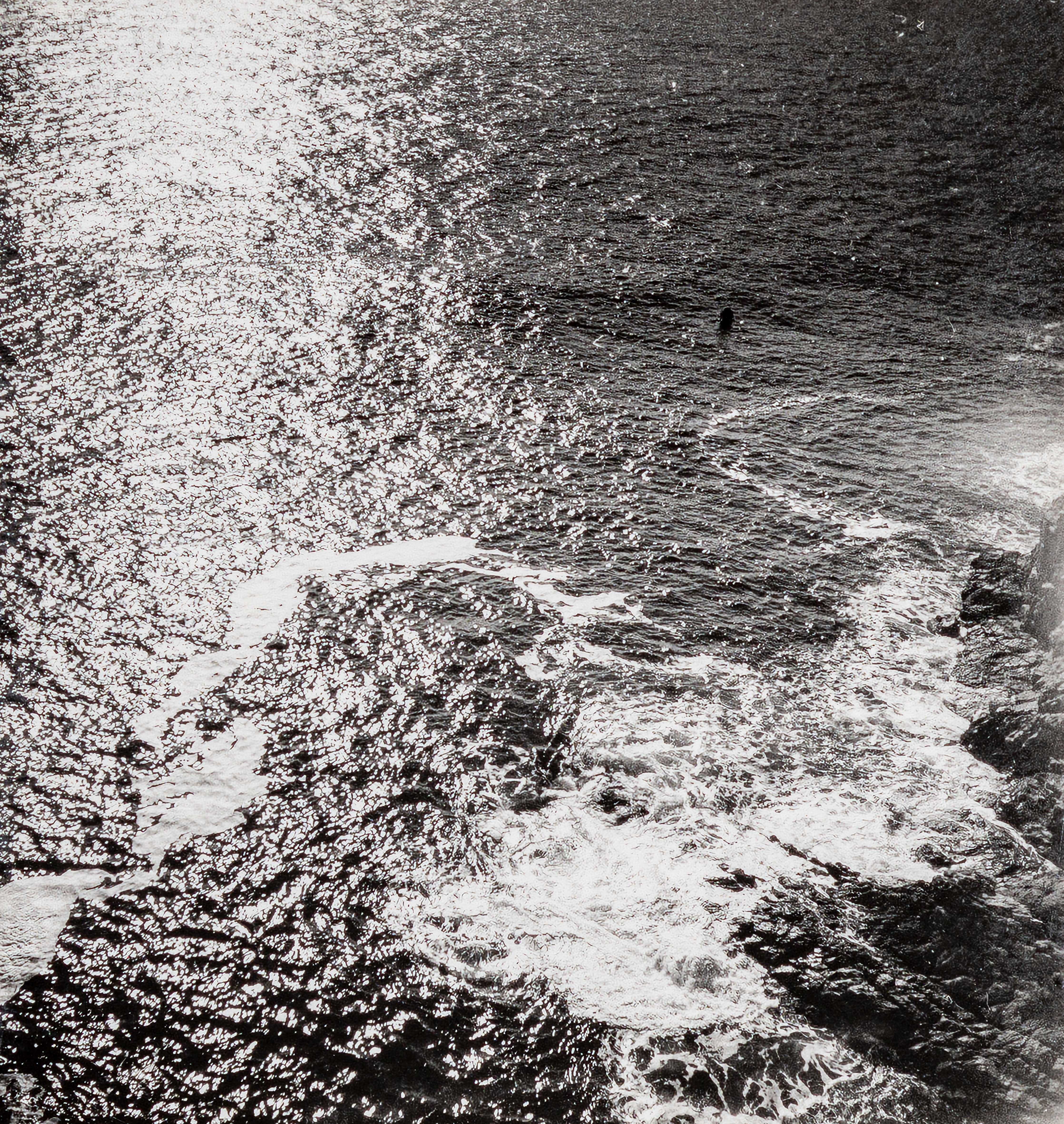 Dora Maar Black and White Photograph – Meer [Schaum], (Marines [Écume]) I