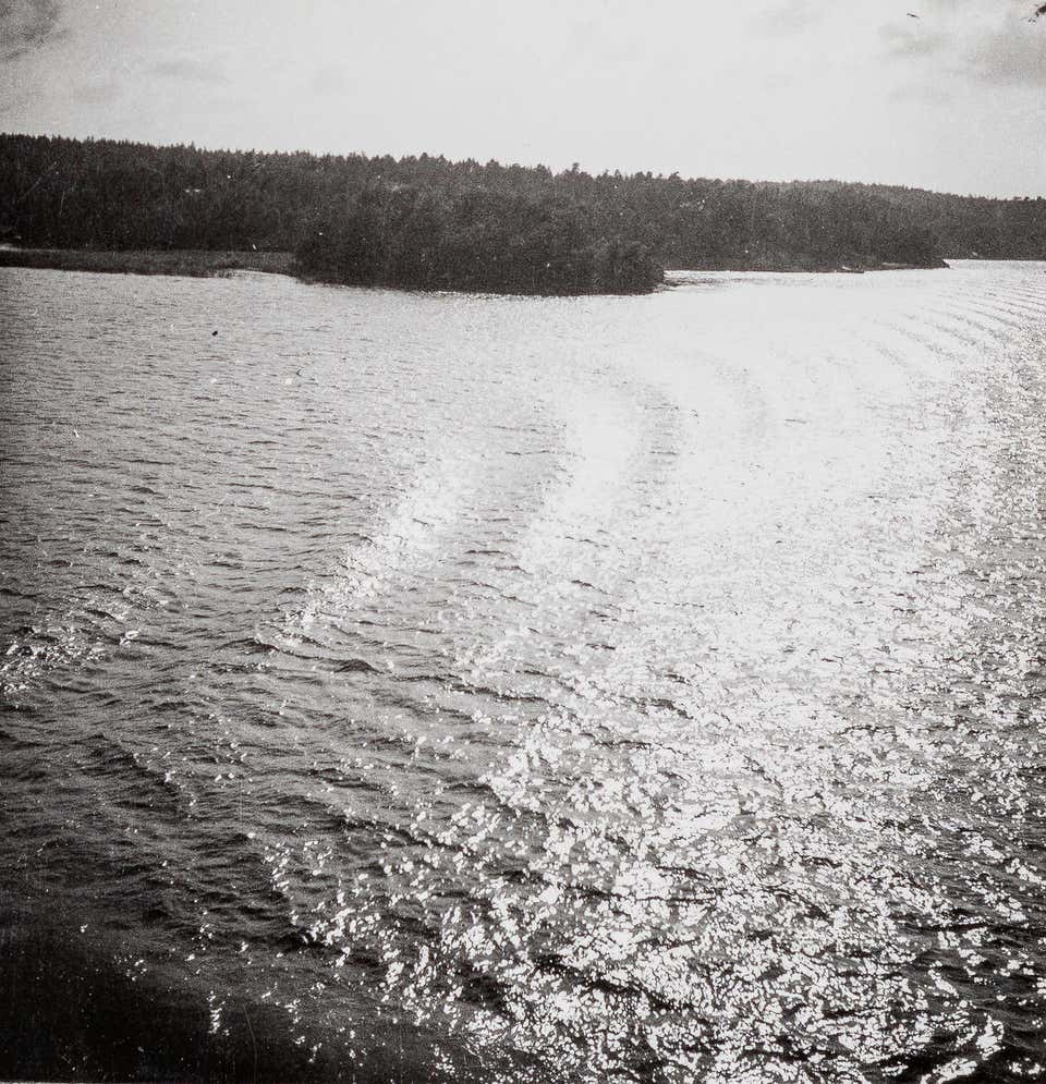 Study of Light on Water, (Études de Lumière sur l'Eau) IV