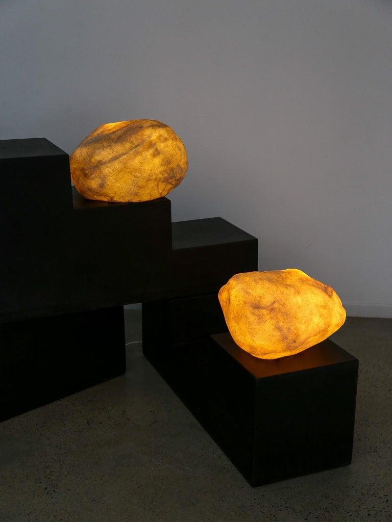 Milieu du XXe siècle Lampe de table Dora Rock par André Cazenave pour Atelier A en poudre de marbre et résine en vente