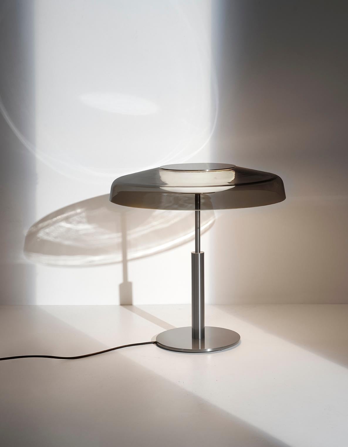 italien Lampe de bureau Dora conçue par Angeletti Ruzza pour Oluce en vente