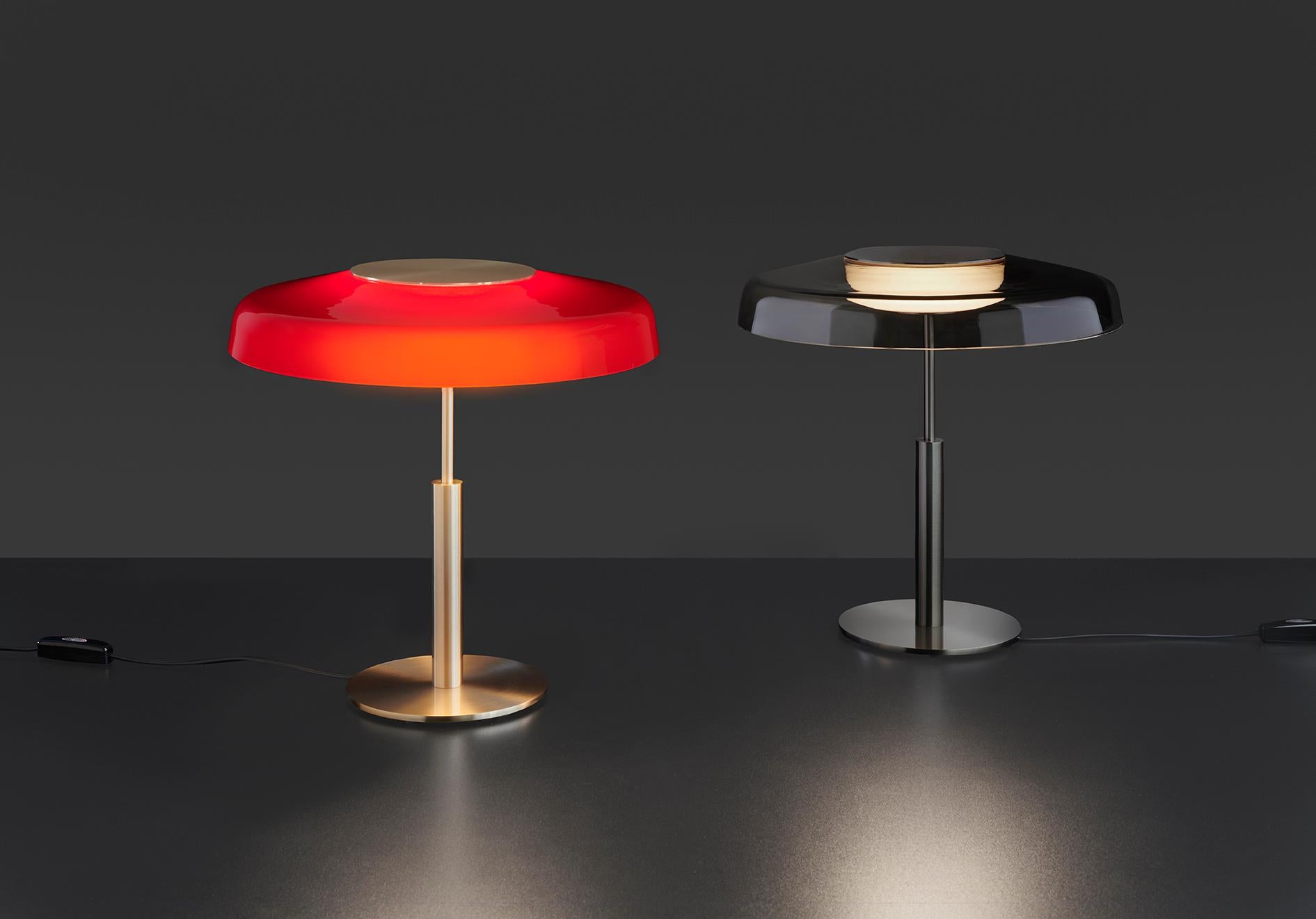 Métal Lampe de bureau Dora conçue par Angeletti Ruzza pour Oluce en vente