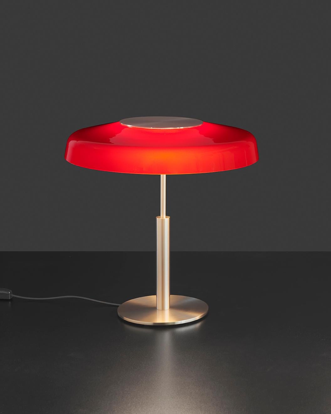 Metal Dora Table Lamp by Angeletti Ruzza design for Oluce For Sale