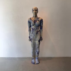 Lebensgroße einzigartige handbemalte Tonskulptur, moderne figurative Kunst, 2013s