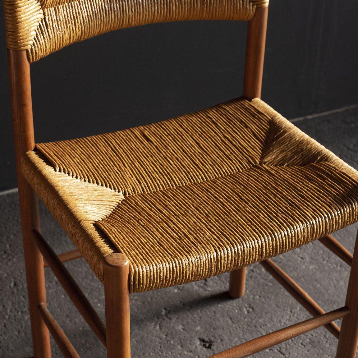 1960s / France
Size W470 D390 H770 SH450 mm

Dordogne chair manufactured by Robert Sentou. The seating has been reupholstered.
  