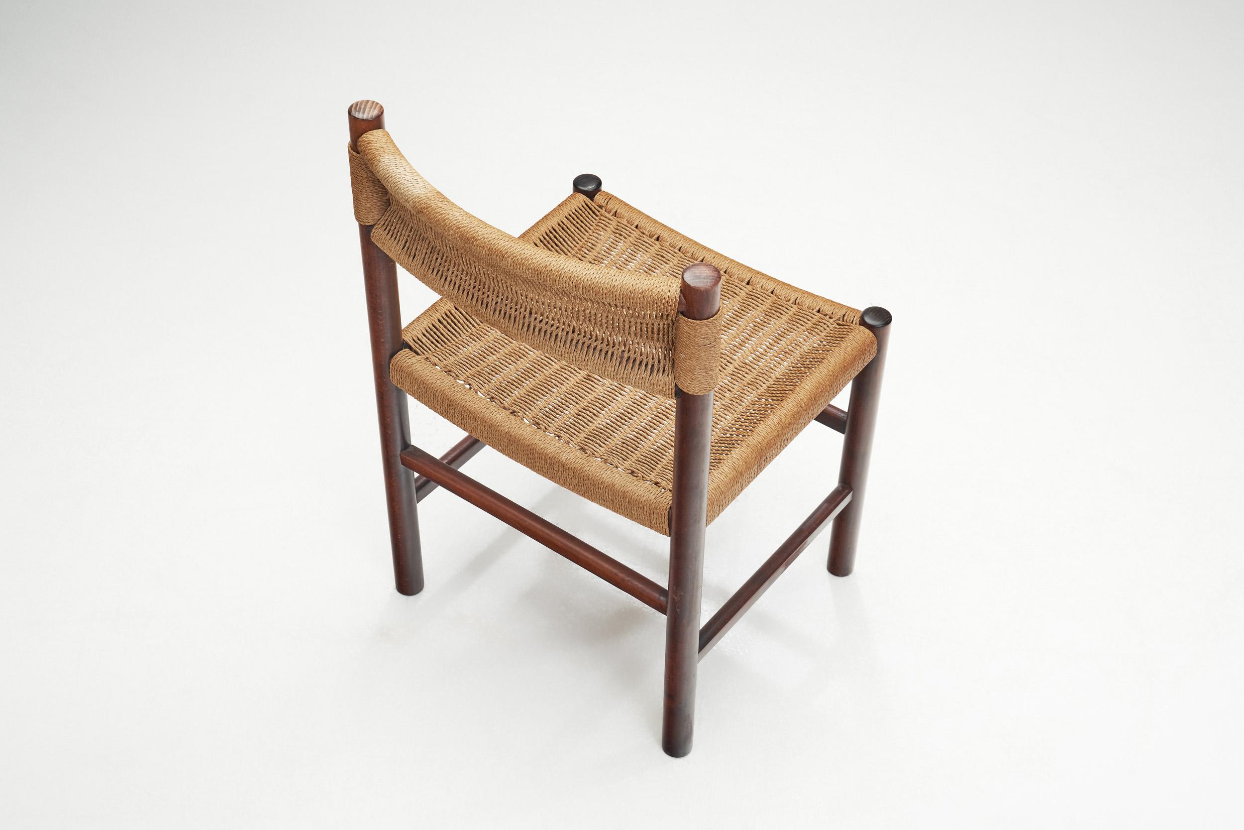 Stuhl im Dordogne-Stil mit Sitz und Rückenlehne aus geflochtenen Papierschnüren, Europa um 1960 (Gewebt) im Angebot